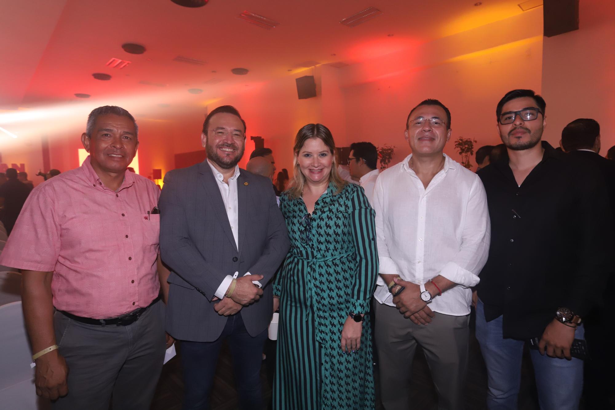 $!Marcelino Sánchez, Ismael Tirado, Fabiola García, José Luis González e Iván Sánchez.