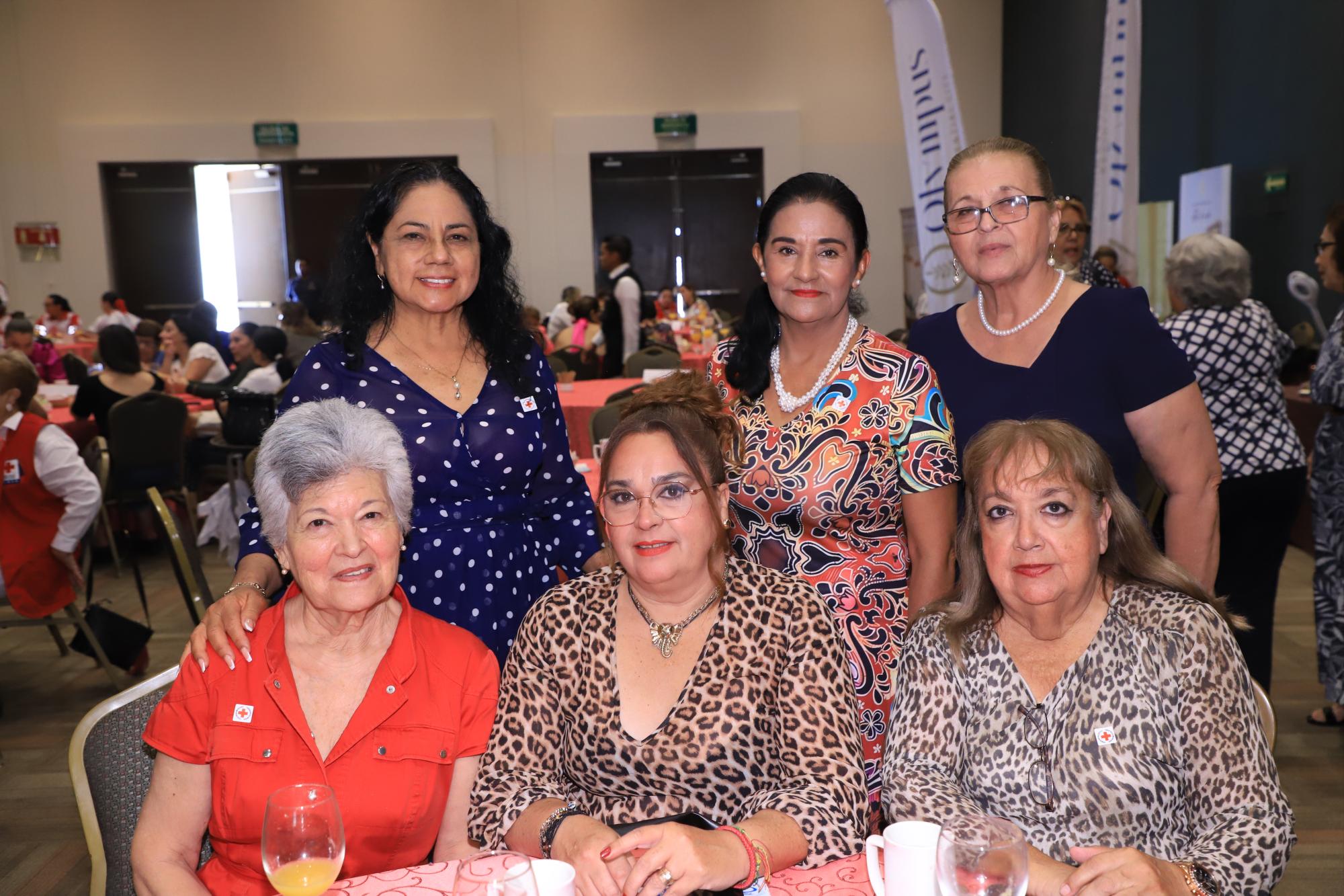 $!Linda Sánchez, Herminia Montes, Edna Aguirre, Eva Reyes, Selene Guevara y Lupita Zamudio.