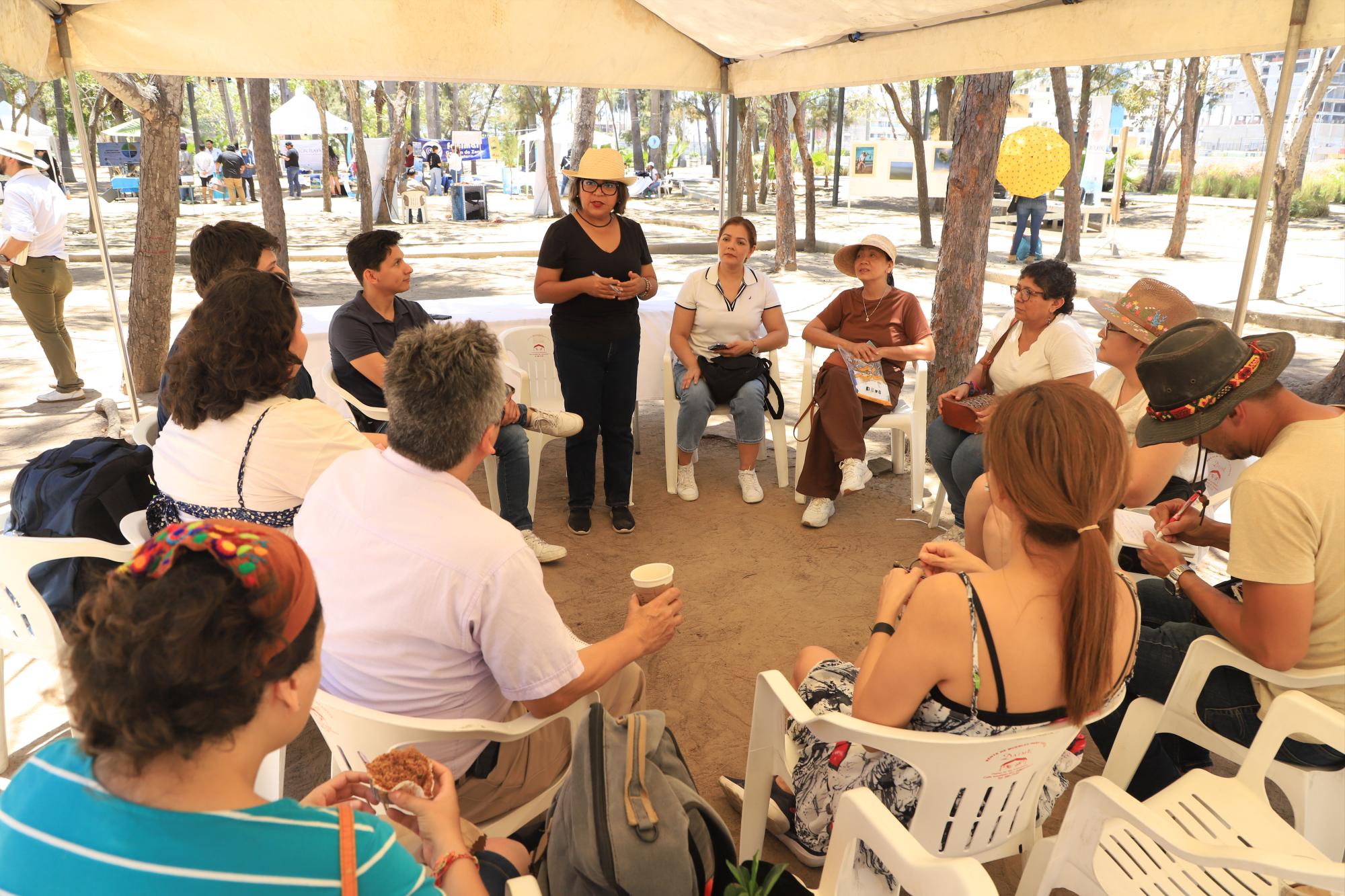 $!Leda Garrido impartió el taller de Periodismo ambiental comunitario.