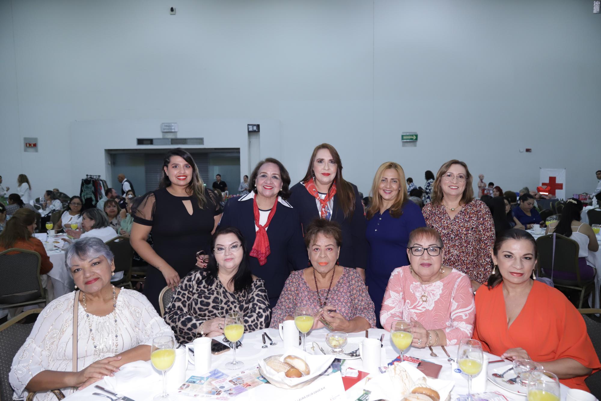 $!Georgia Alcántar, Laura Delia Hernández, Laura Gavica, Santa Rosalina Zataráin, Juany Guerra, Any Delgado, Juany Peña, Mercedes e Imelda Rodríguez y Lorena Morales.