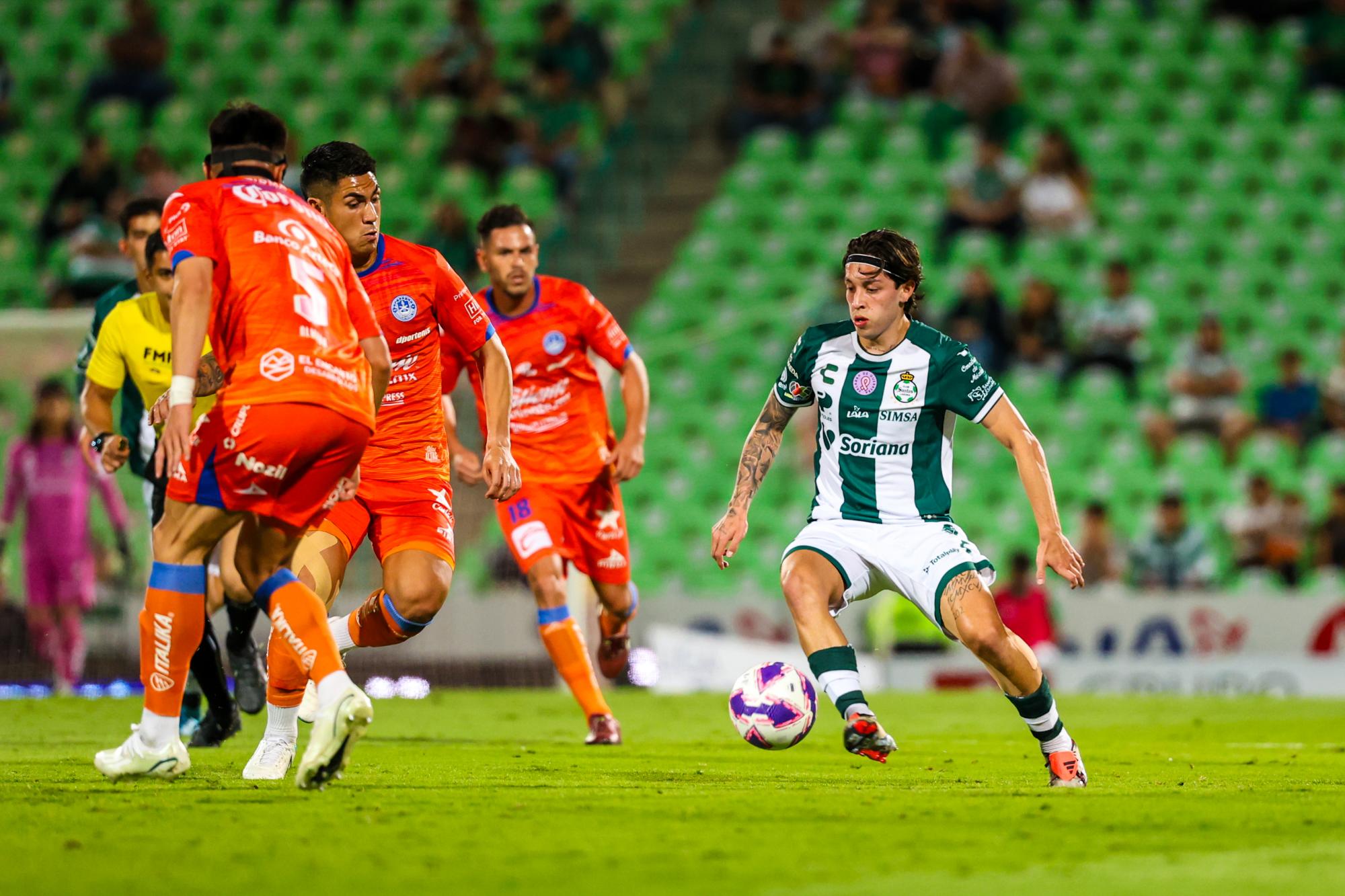 $!Mazatlán FC y Santos sellan un gris empate al iniciar fecha 14