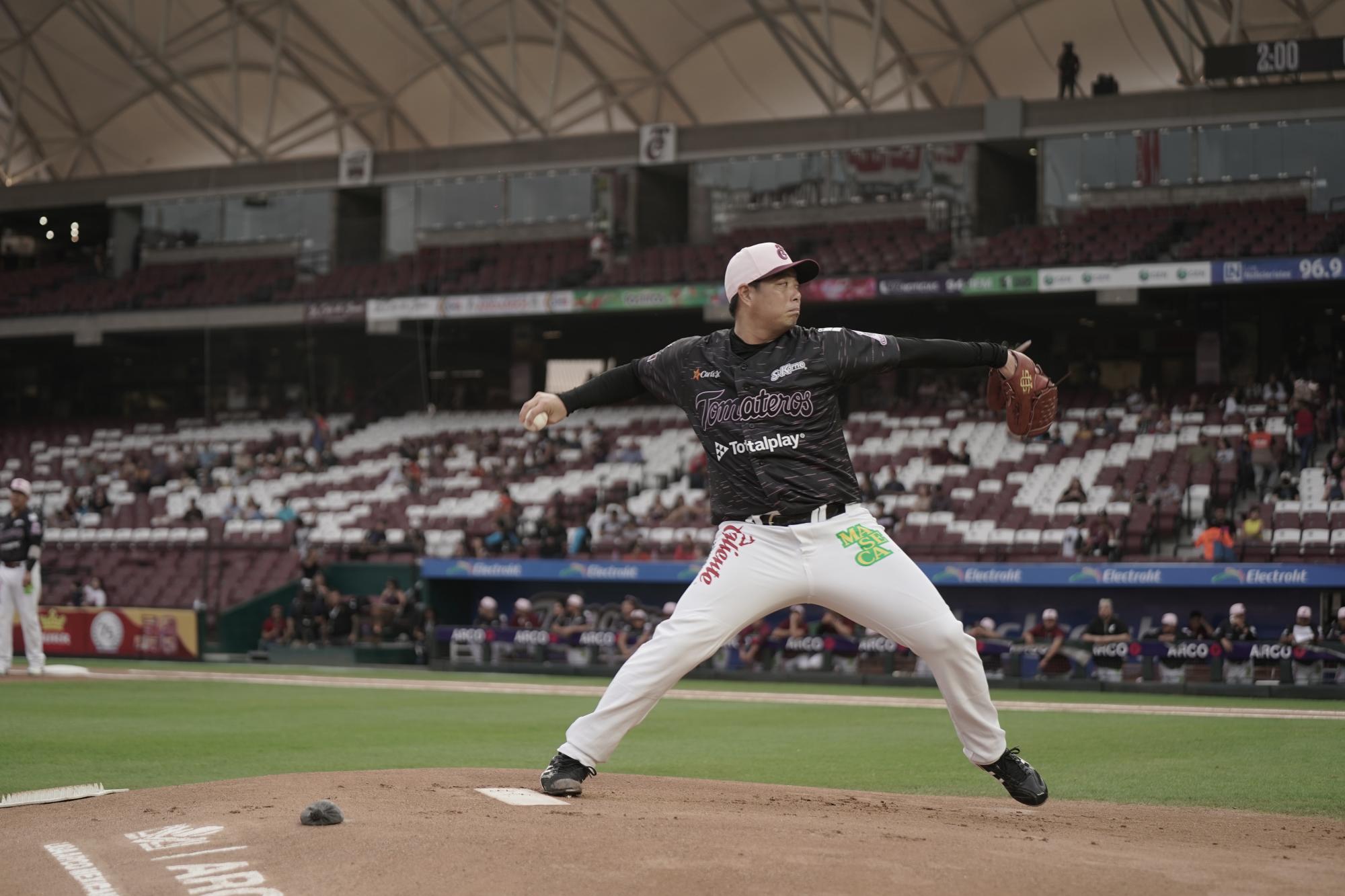 $!Naranjeros de Hermosillo se queda con la Serie Rosa en Culiacán