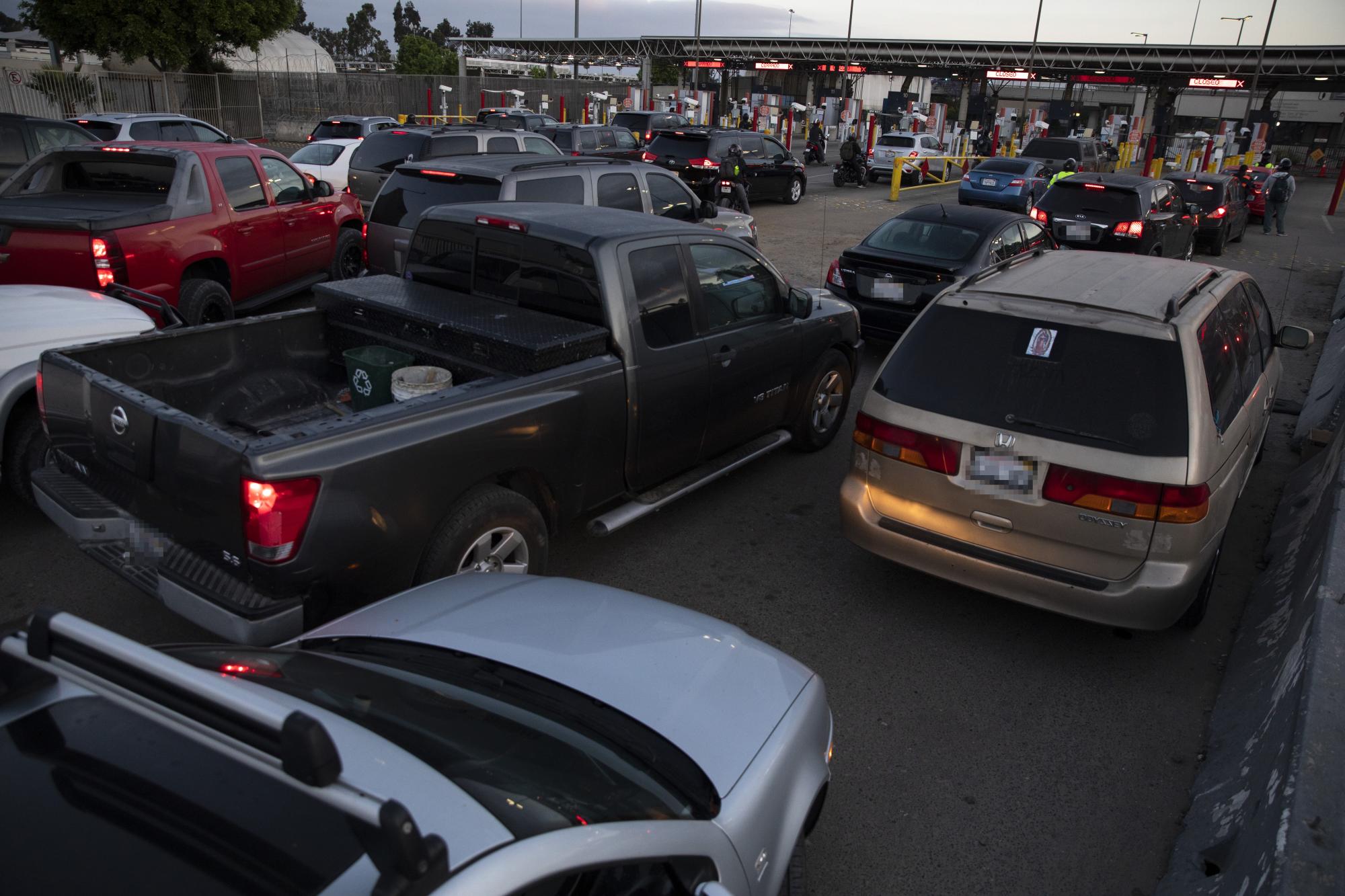 $!Autos chocolate: Una promesa presidencial al borde de la corrupción