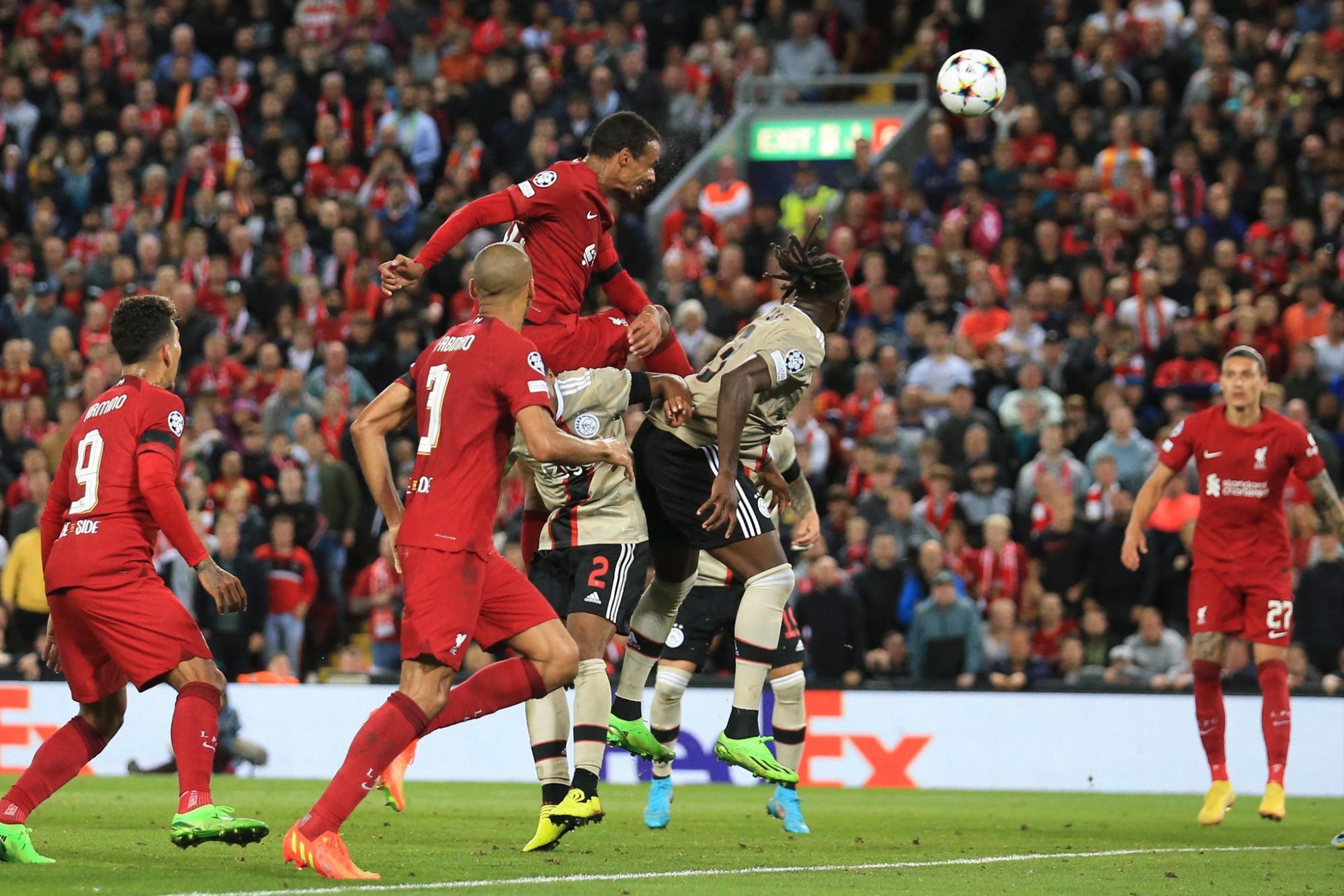 $!Liverpool consiguió un triunfo agónico ante Ajax en Anfield