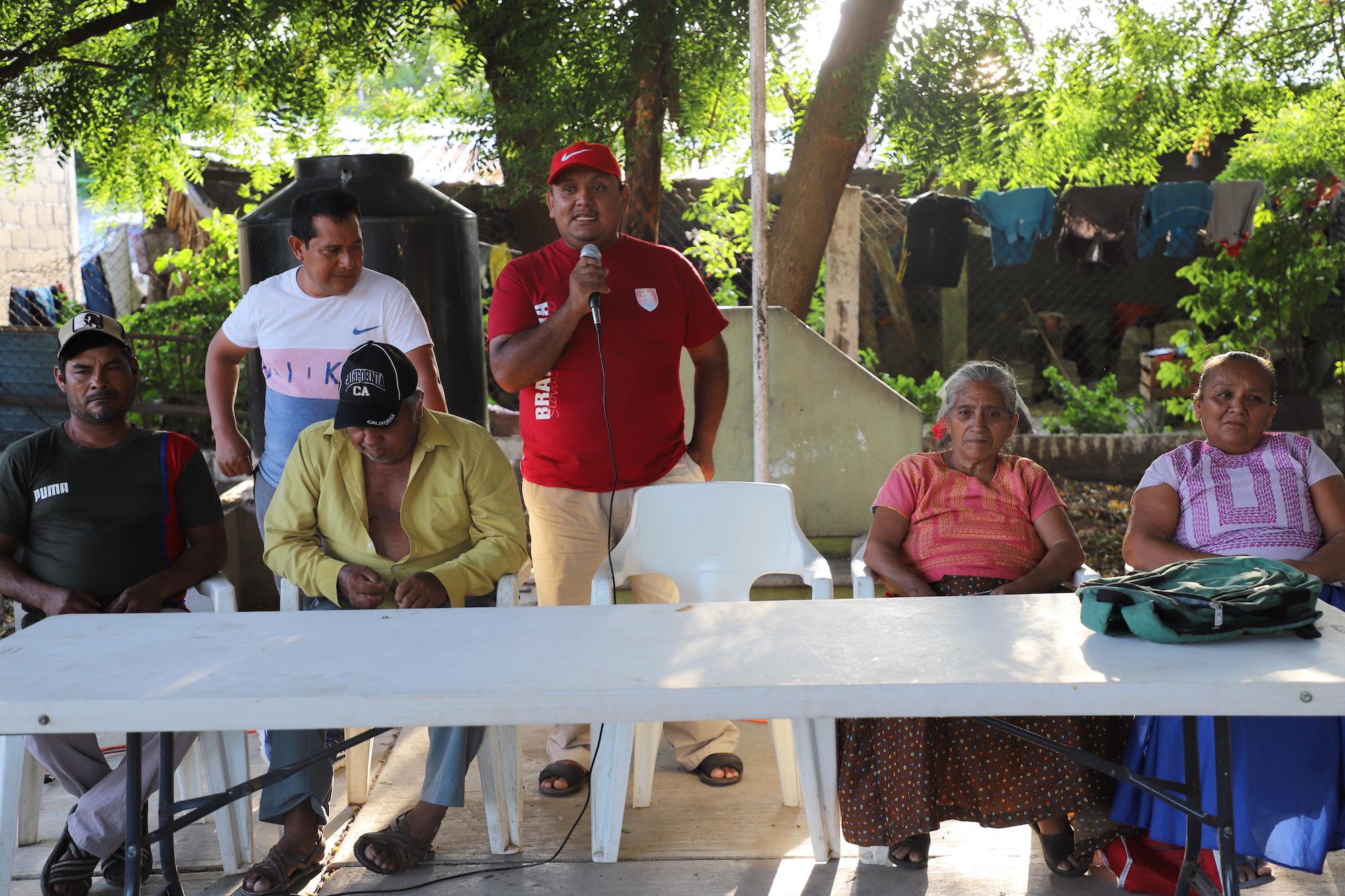 $!Habitantes de Mogoñé viejo, Oaxaca, exponen los casos de criminalización en su contra por oponerse a la construcción del Corredor Interoceánico del Istmo de Tehuantepec y a la militarización en el estado.