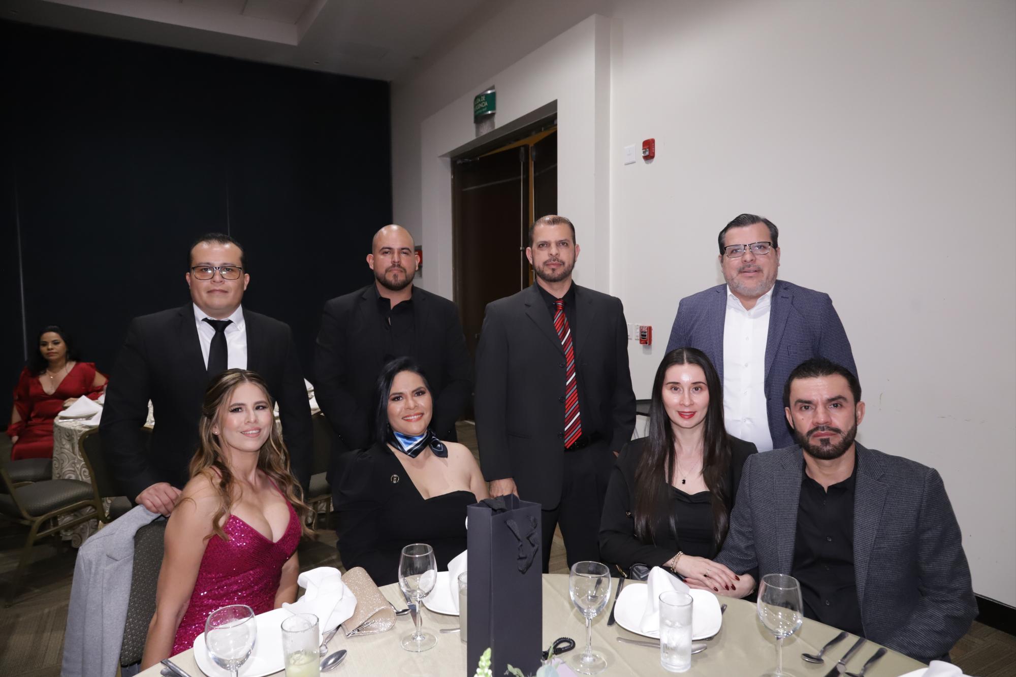 $!Josué Álvarez, Raúl González, Édgar Ramiro Lizárraga, Fabián Lizárraga, Catalina Maecha, Mariaelena Flores, Irene Lizárraga y Cristian Lizárraga.