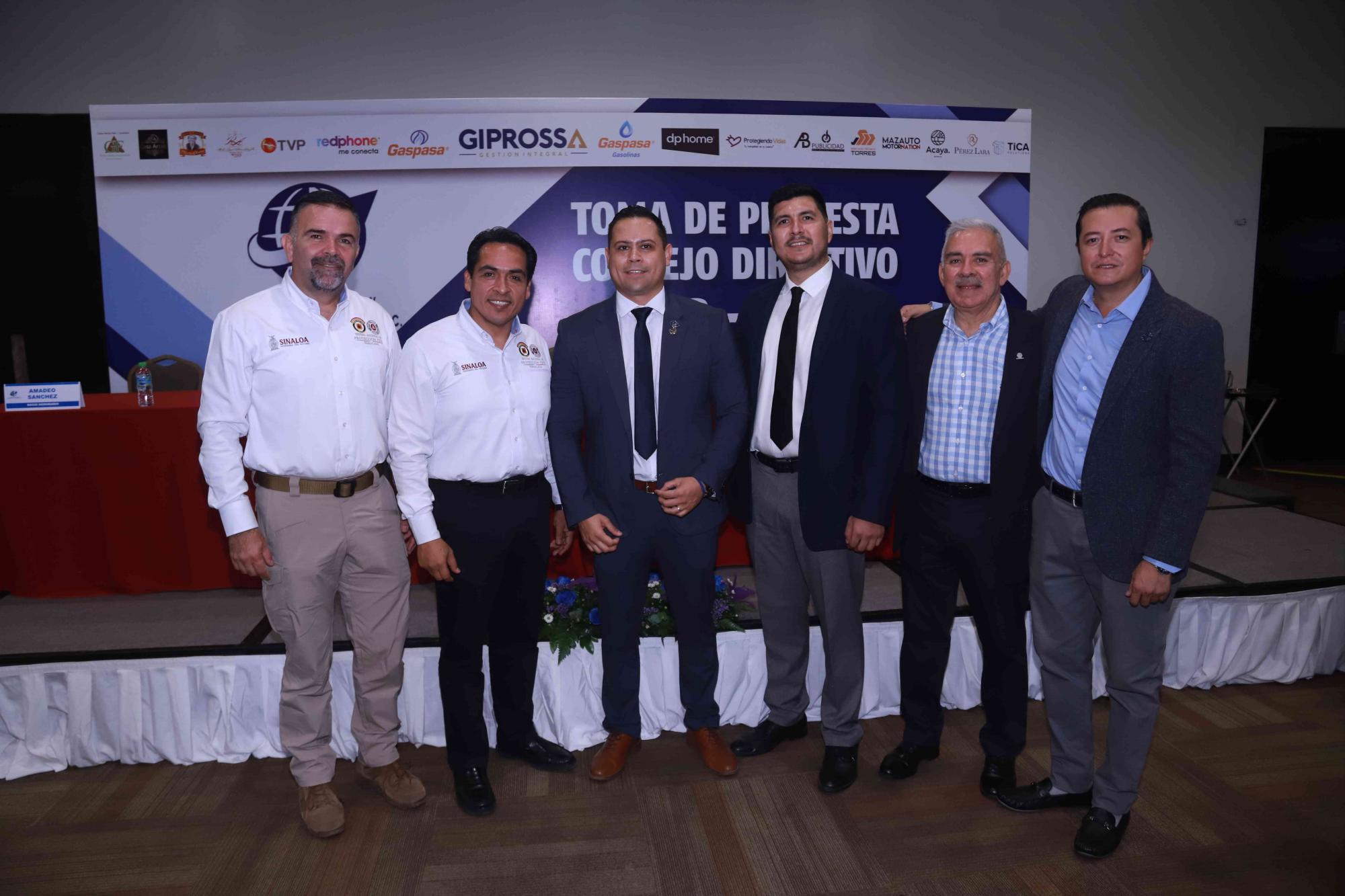 $!Óscar Osuna, Aurelio Roy Navarrete Cuevas, Alejandro Villela, Víctor Ferrer, Fernando Valdez y Juan Ríos.