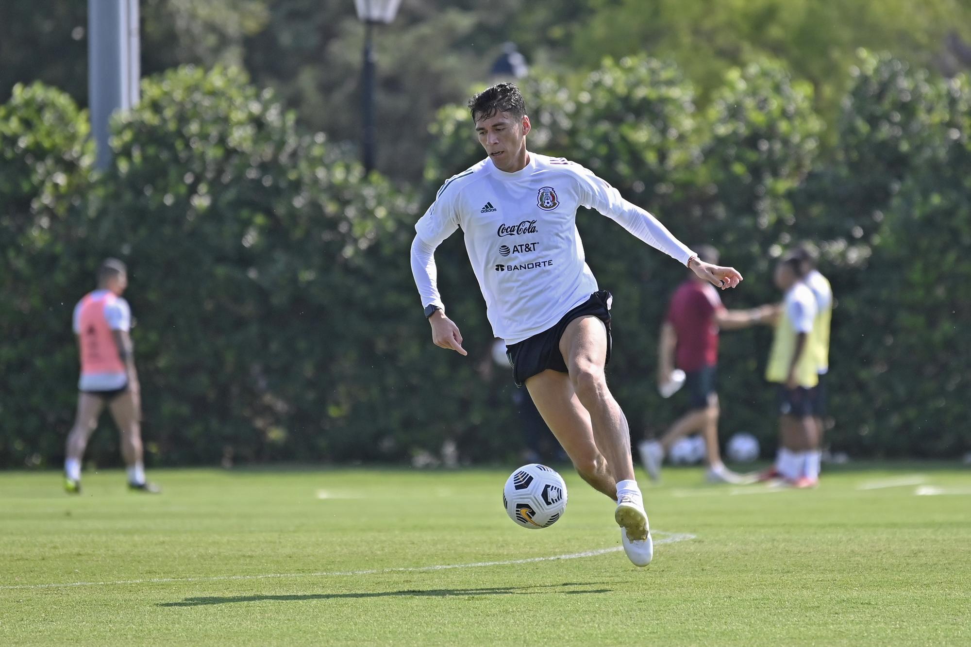 $!Sinaloense Héctor Moreno causa baja para el duelo ante Canadá