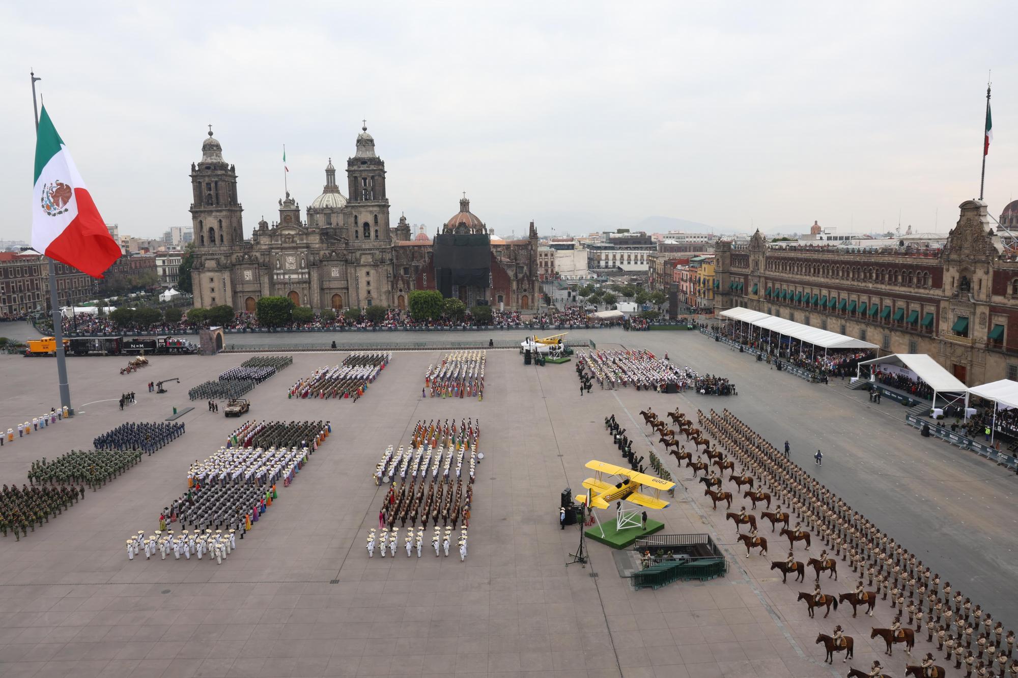 $!Sheinbaum encabeza su primer desfile como Comandanta Suprema de las Fuerzas Armadas