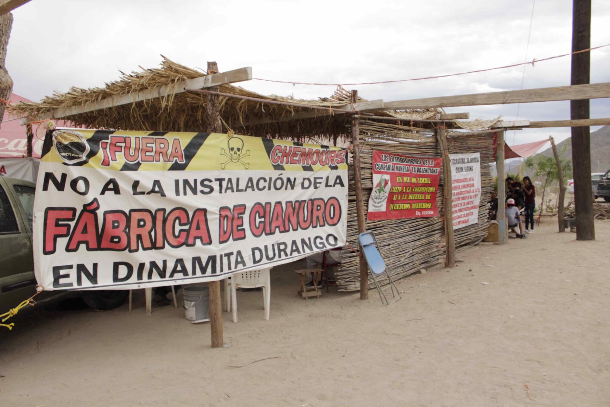 $!Los integrantes del Frente Unido instalaron dos campamentos porque, aunque ganaron la demanda, temen que se avance con la construcción de la planta.