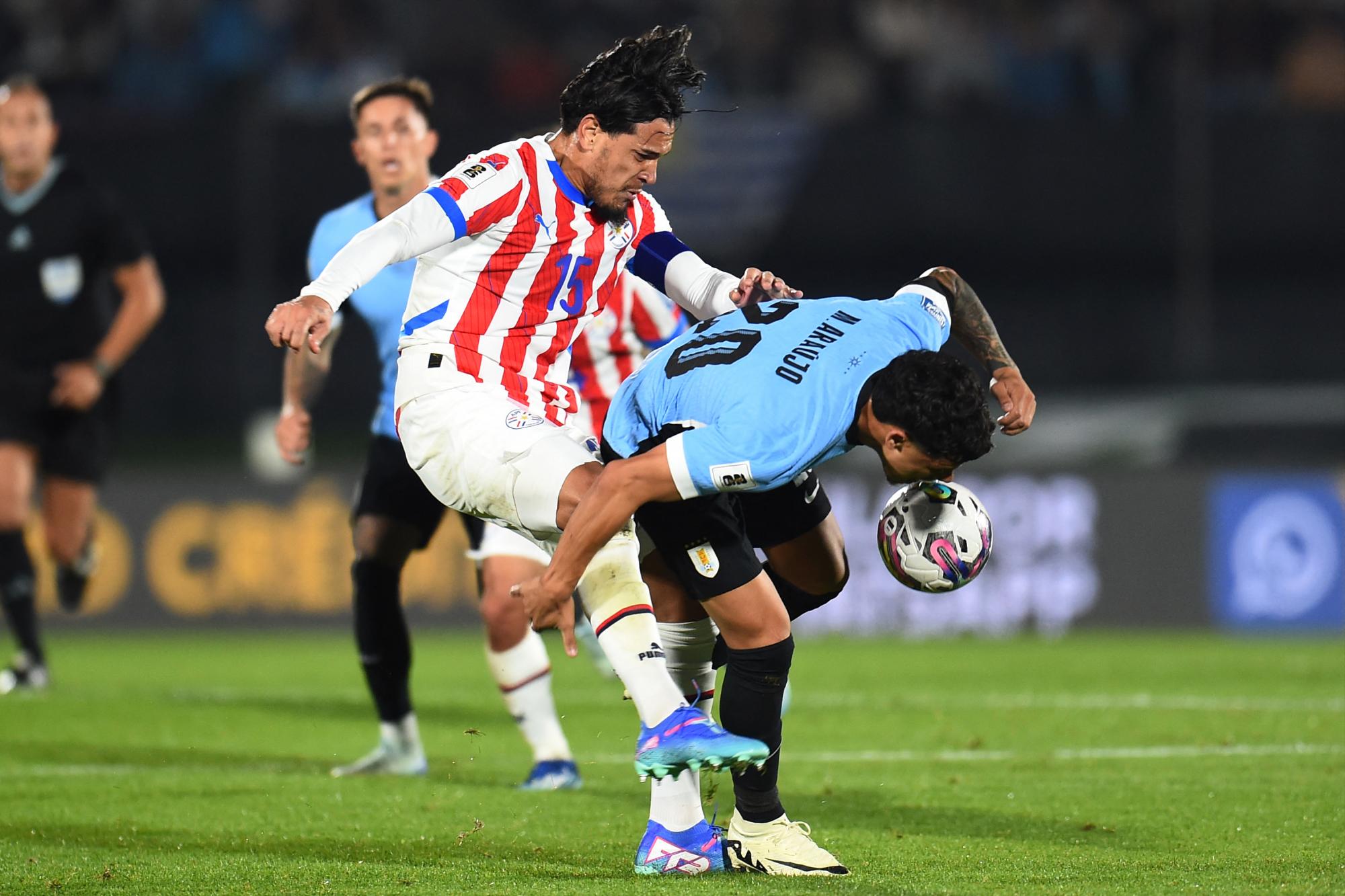 $!Luis Suárez se despide de la Celeste con empate sin goles ante Paraguay