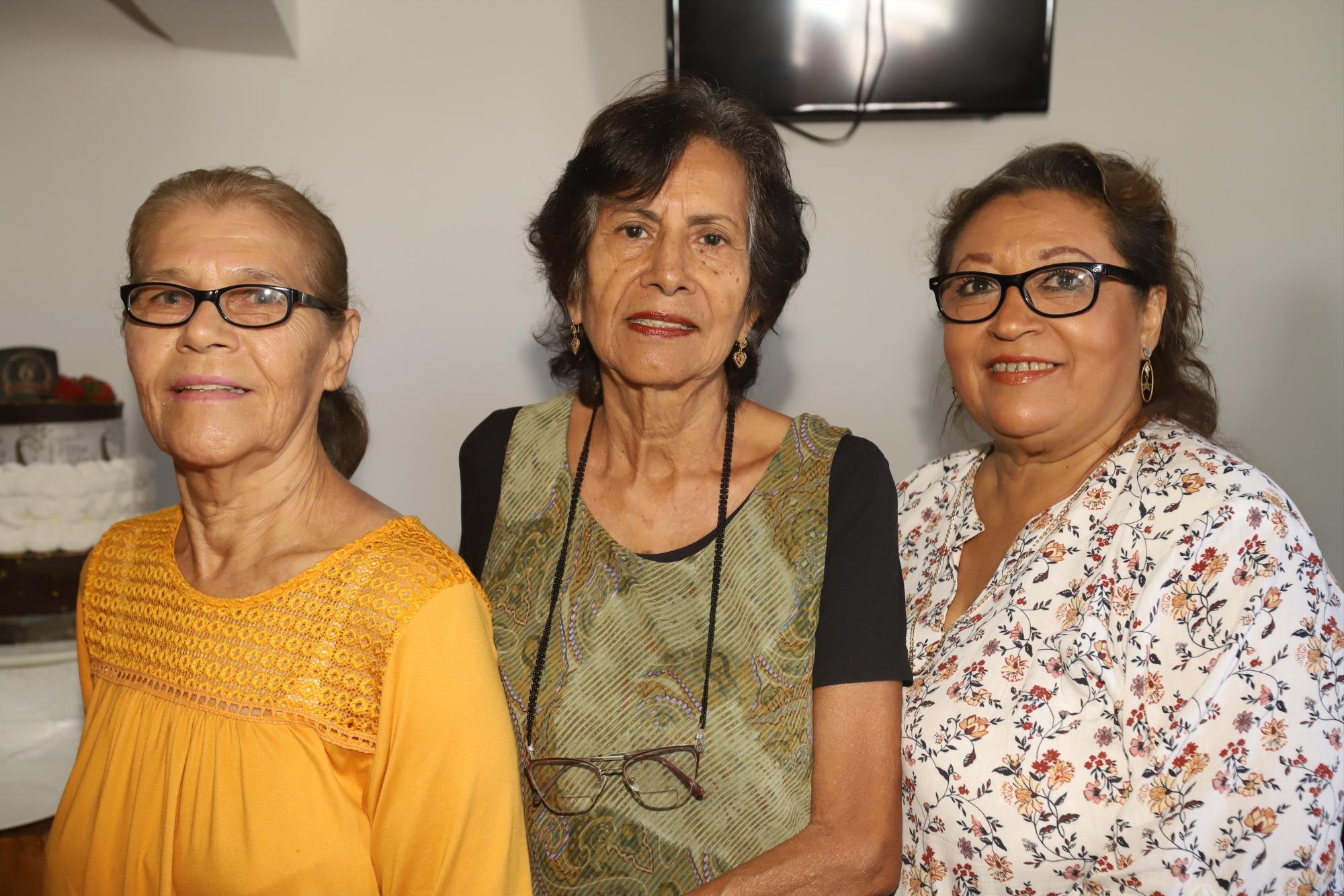 $!María de Jesús Aguilar, Amelia Arvizu y Carmen Alcaraz.