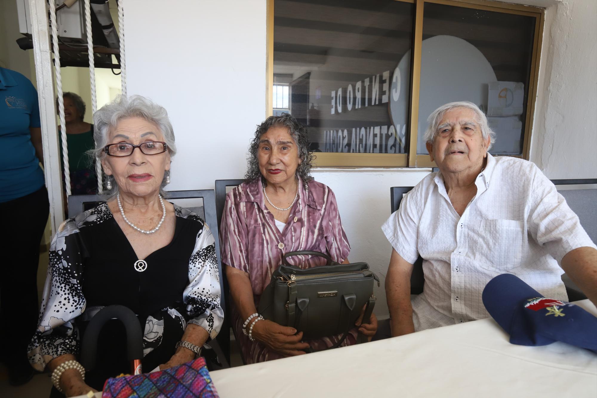 $!María Peraza Hernández, María Pérez Meza y Ramón Covarrubias.