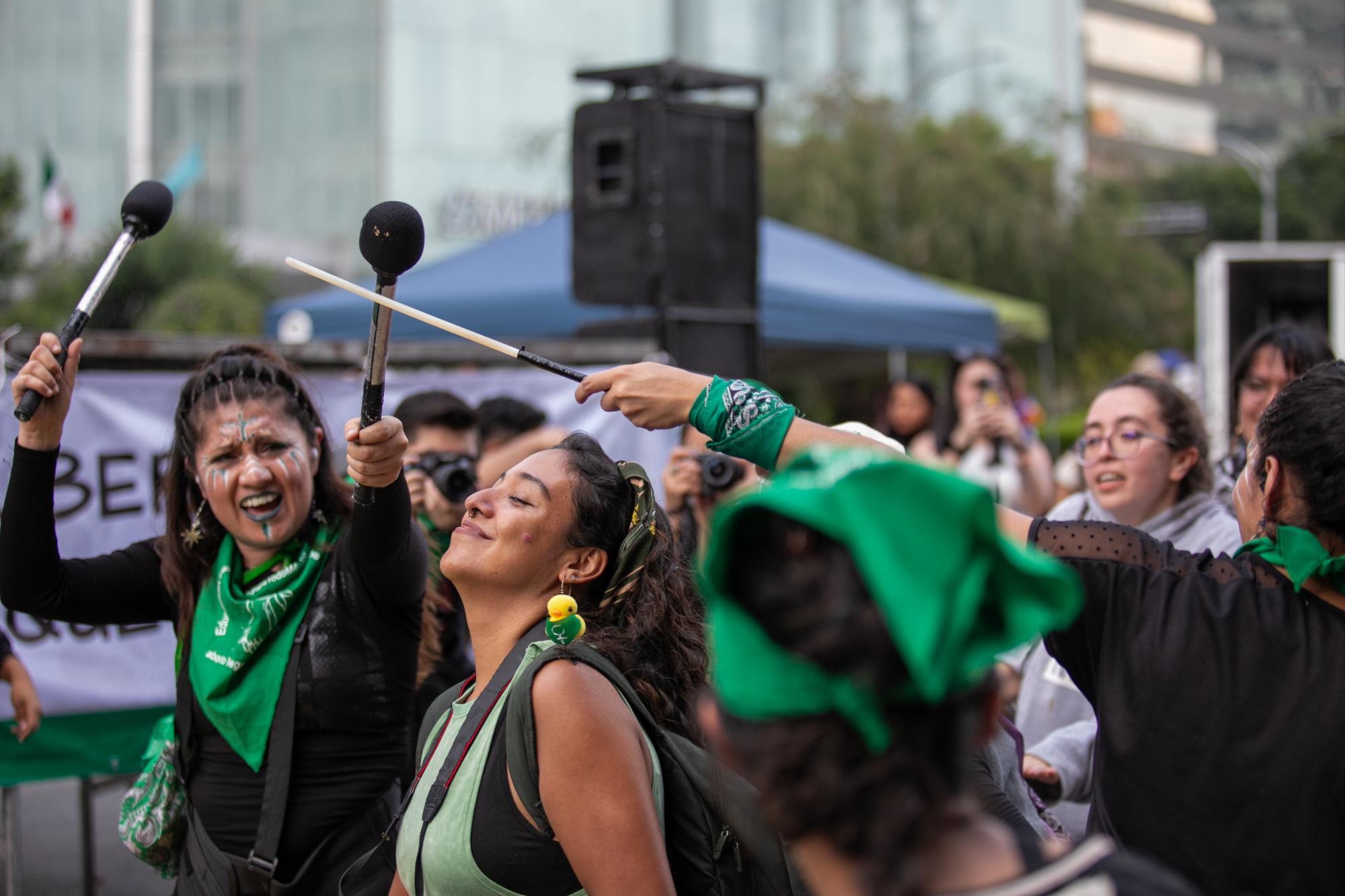 $!Mujeres insisten en las calles en que el derecho a decidir sea para todas