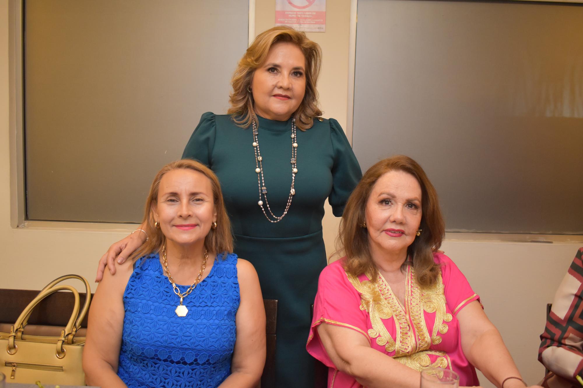 $!Adriana Ochoa del Toro, Oralia Félix de Manjarrez y Carmen Macías.