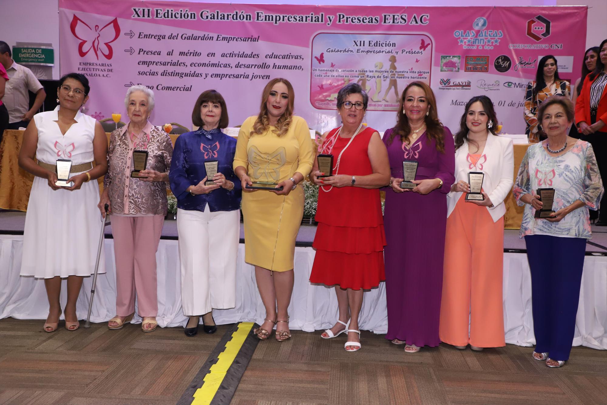 $!Raquel Zapien Osuna, Marina Guerra, Laura Esthela Peña, Miriam Rentería, María del Rosario Vázquez Rivera, Dolores Guadalupe López Rubio, Jéssica Dávila y Oralia Burgueño Barrón.