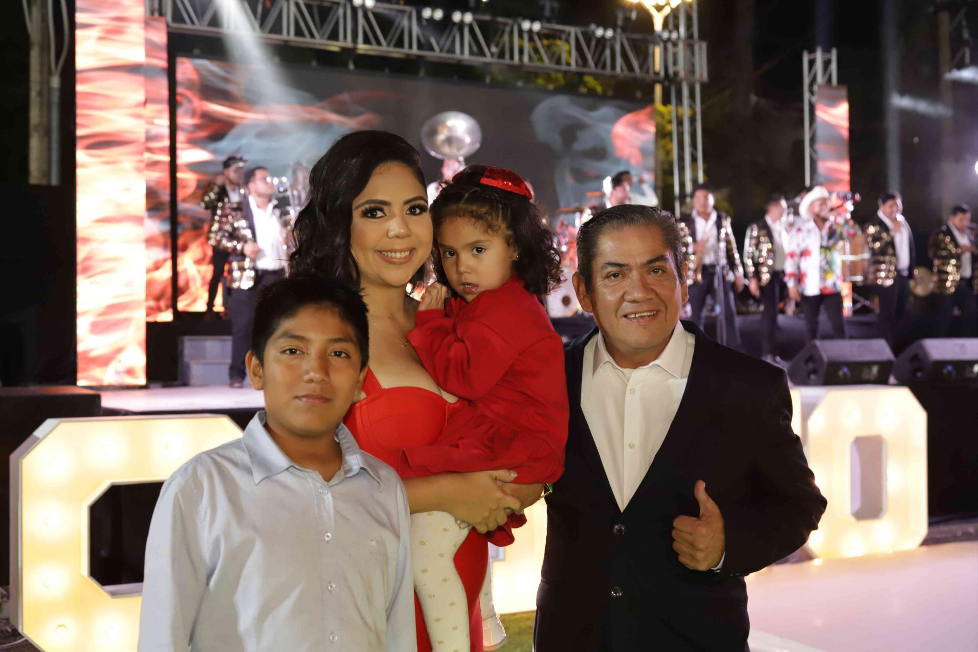 $!La familia Ricardo Salazar fue la anfitriona de la velada.