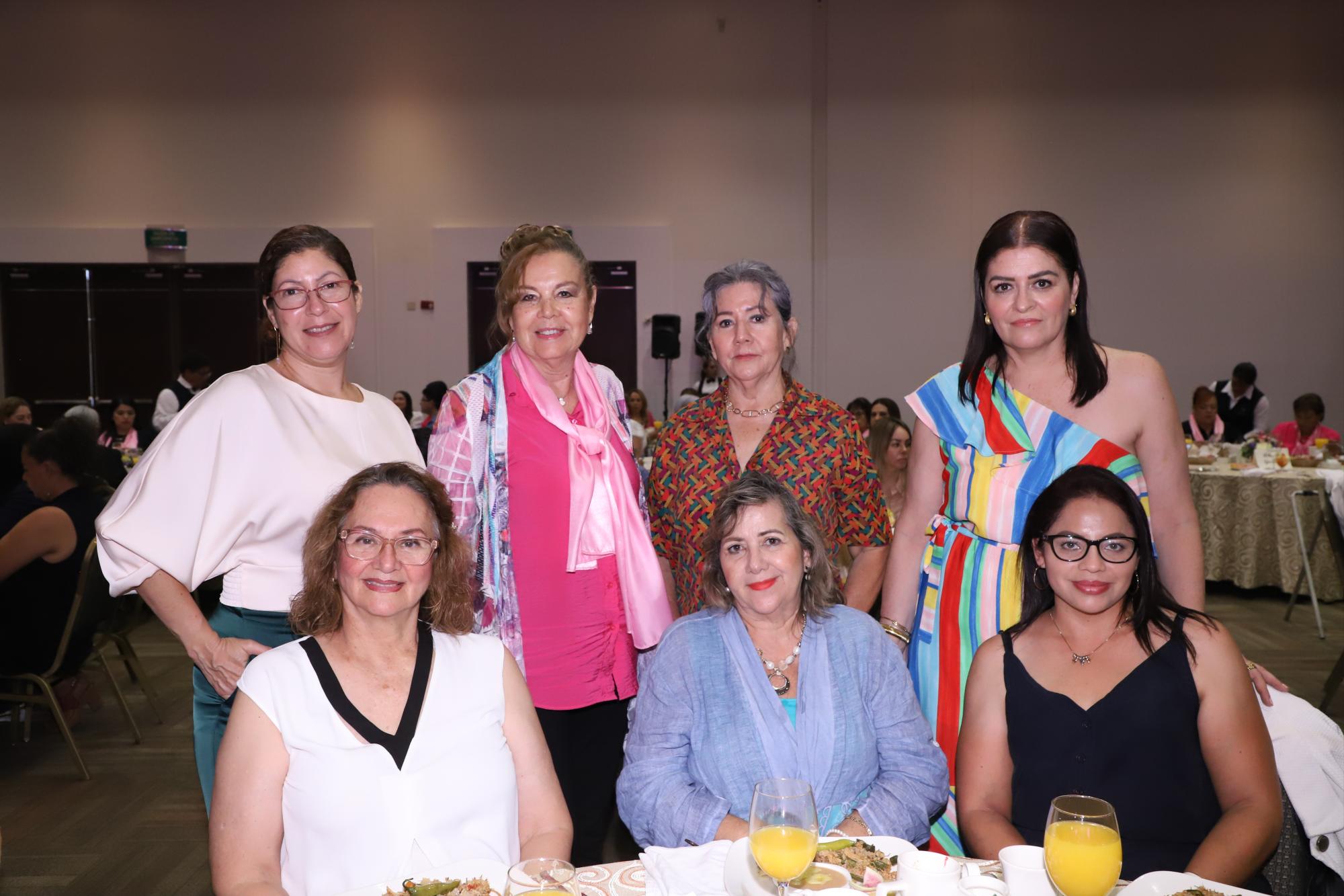 $!Eli de Tamayo, Carmen Rosse, Josefina Gómez Llanos, Mariana Suárez, Irmalicia Gastélum, Lorena del Rincón y Érika Huerta.