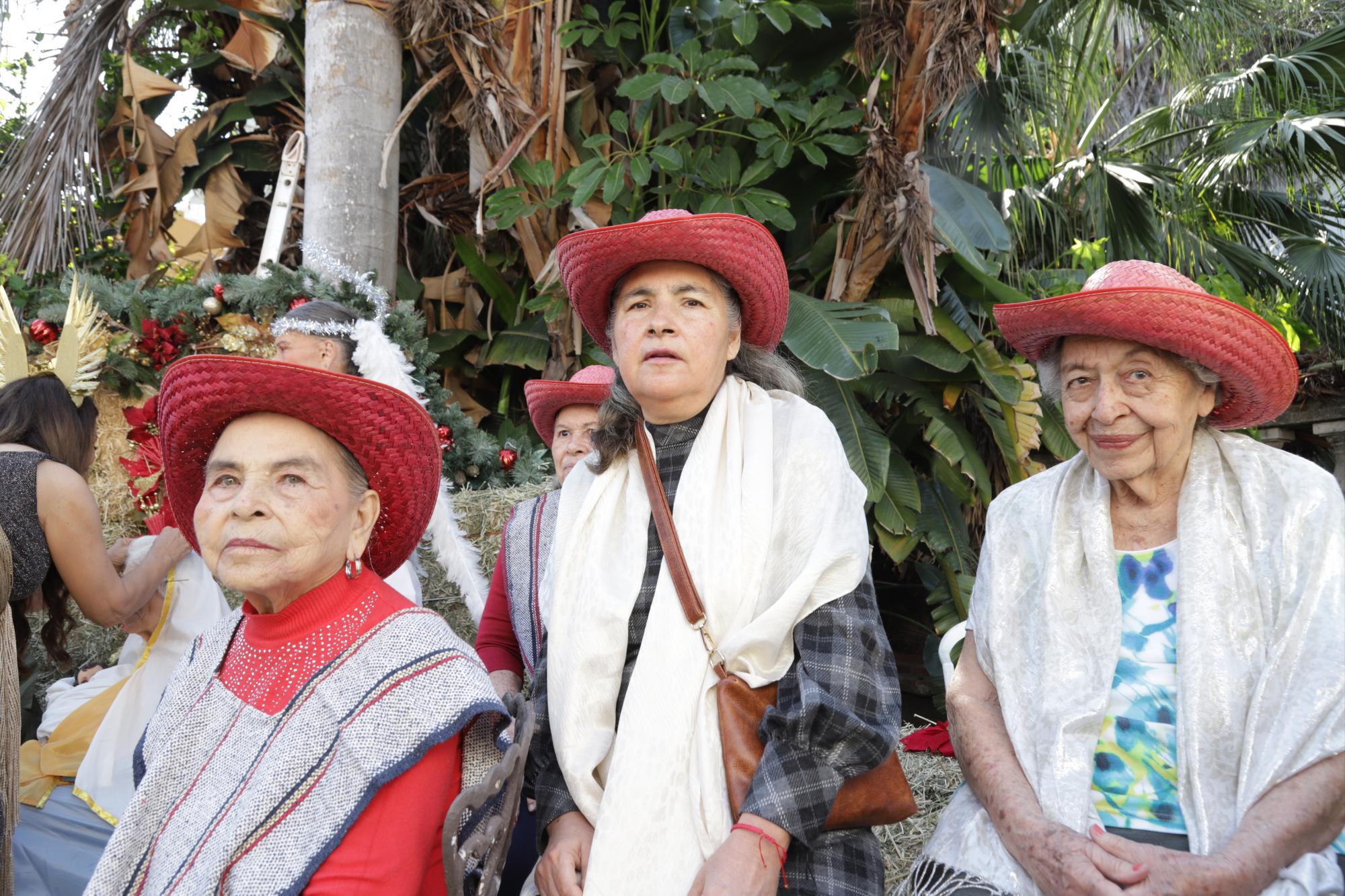 $!Consuelo Conde, Rosa María Quintero y Guadalupe Valdez de Arias.