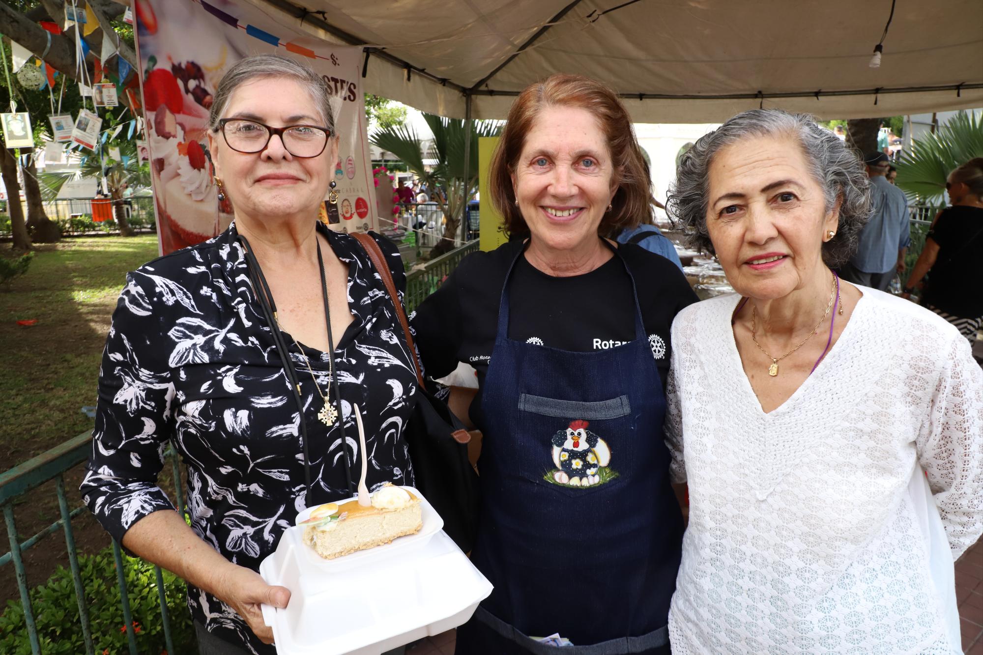 $!Lupita de la Oz, Tere Gallo de Gil y Martha Emma Gómez.