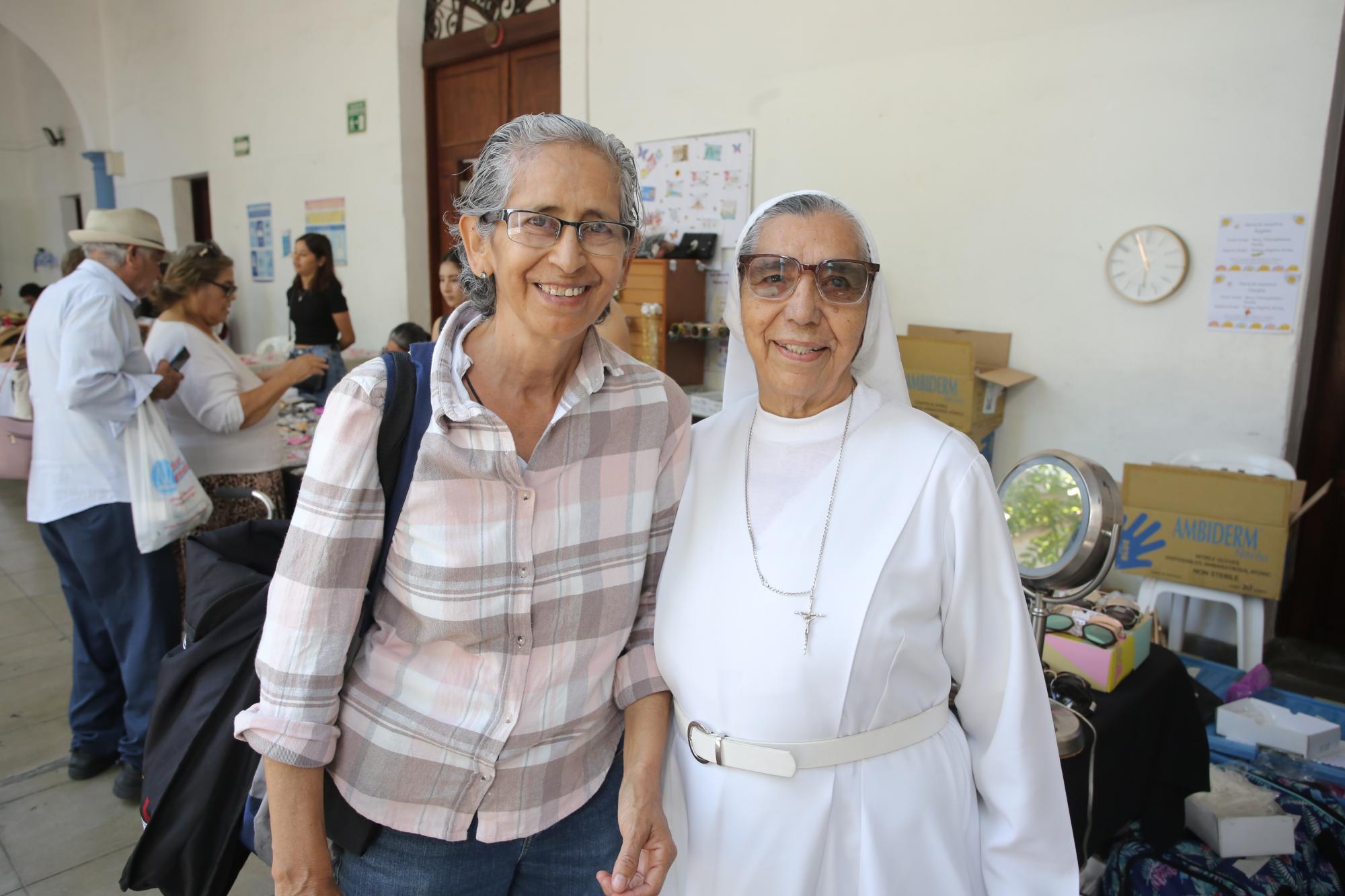 $!Hermana Yolanda Jaime junto a Sor Luz Elena López.