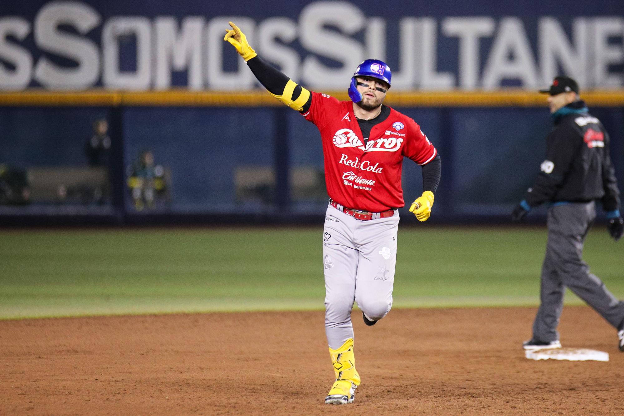 $!¡En extrainnings! Charros vence a Sultanes y se lleva la serie