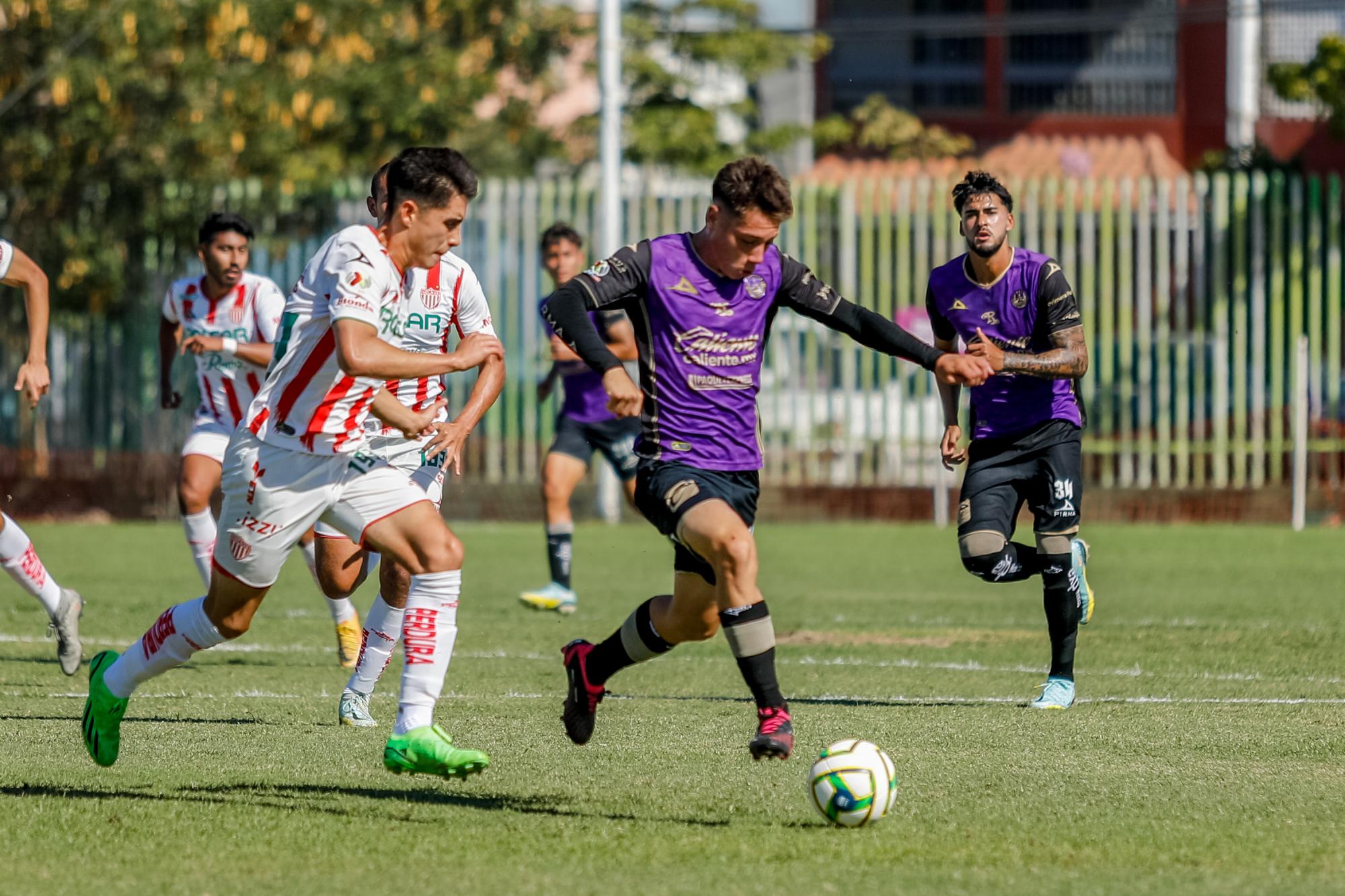 $!Juveniles de Mazatlán FC rescatan apenas un punto ante Necaxa