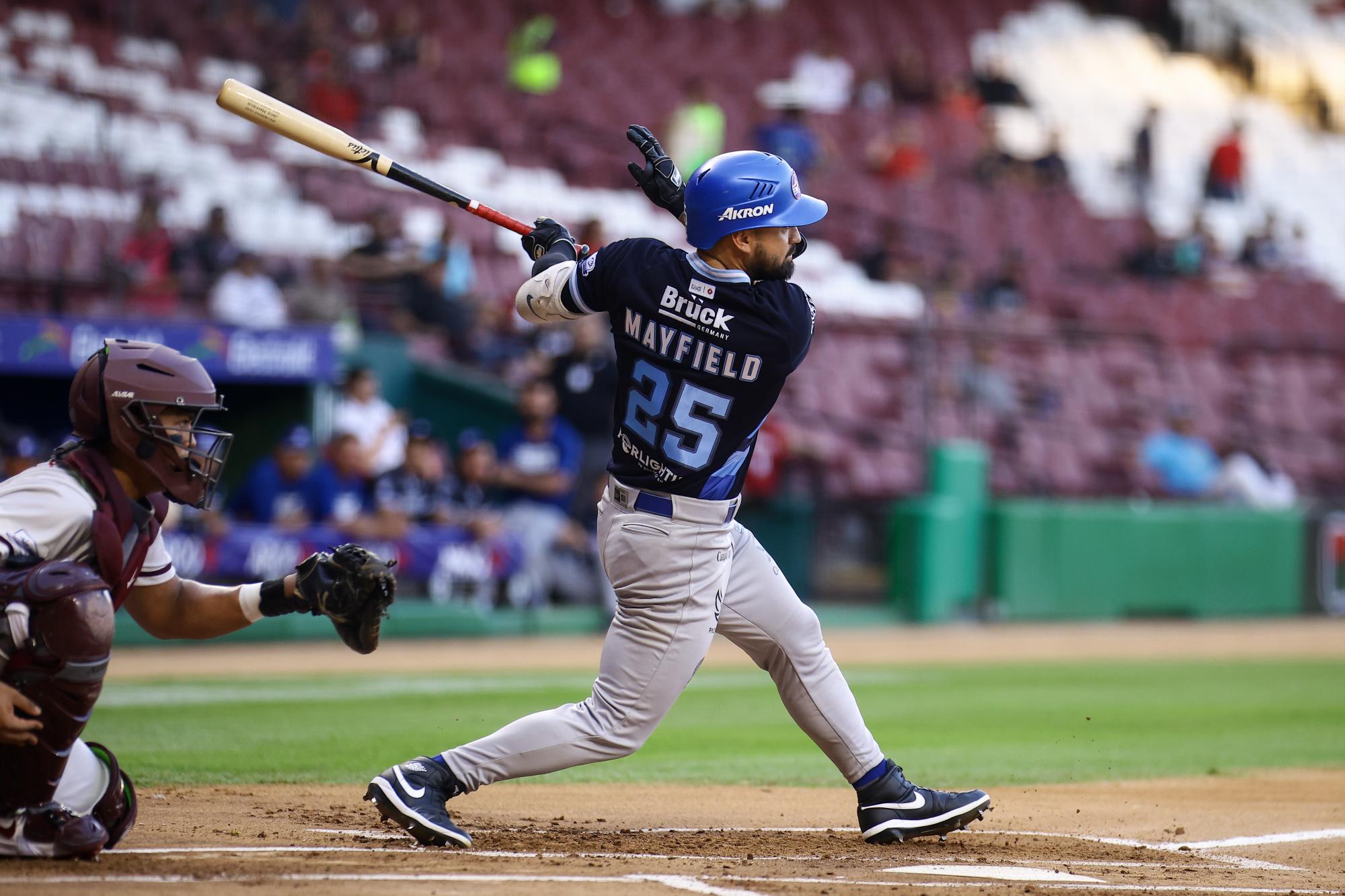 $!Tomateros de Culiacán vuelve a sacar la escoba para extender su racha a siete victorias en fila