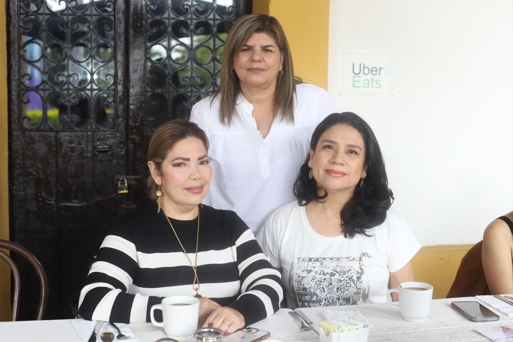 $!Elizabeth Peraza, María de Jesús Urías y Guillermina García.