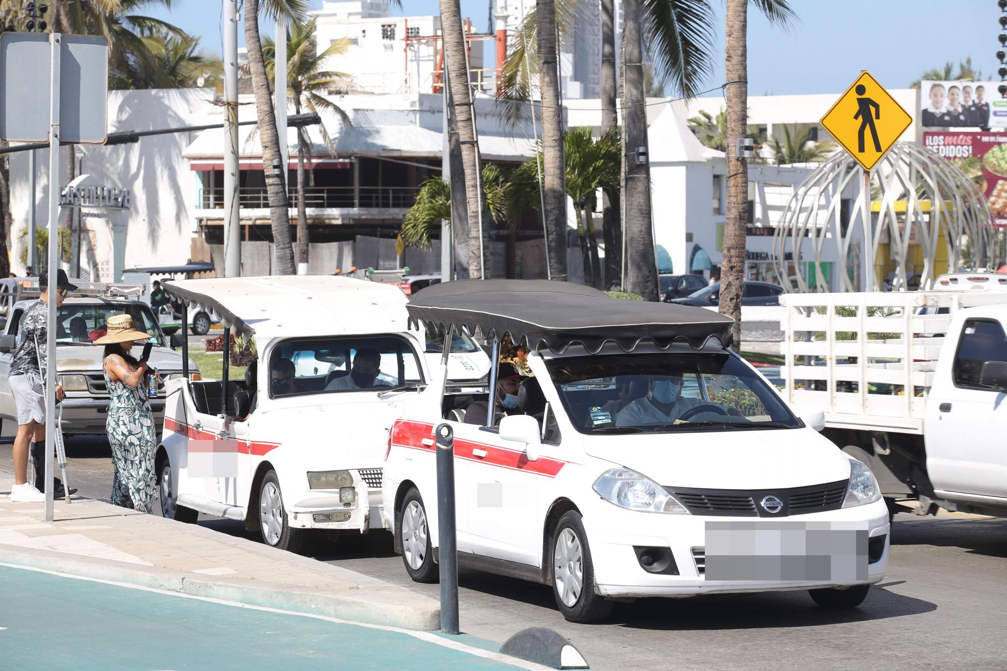 $!Limitará DVyT equipo de sonido en unidades del transporte público de Mazatlán