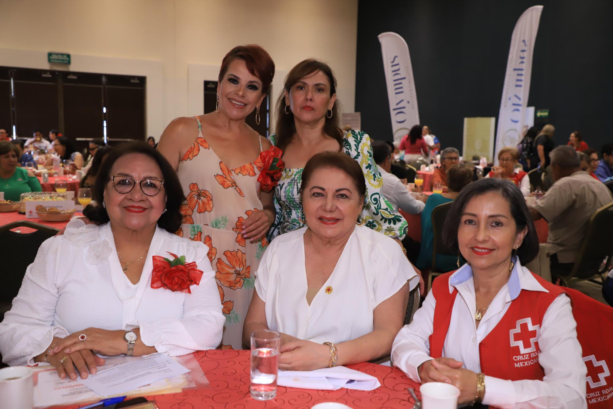 $!Glenda García, Ruth de Santillán, Laura Delia Hernández, Olga Alicia Sánchez y Elizabeth Sánchez.