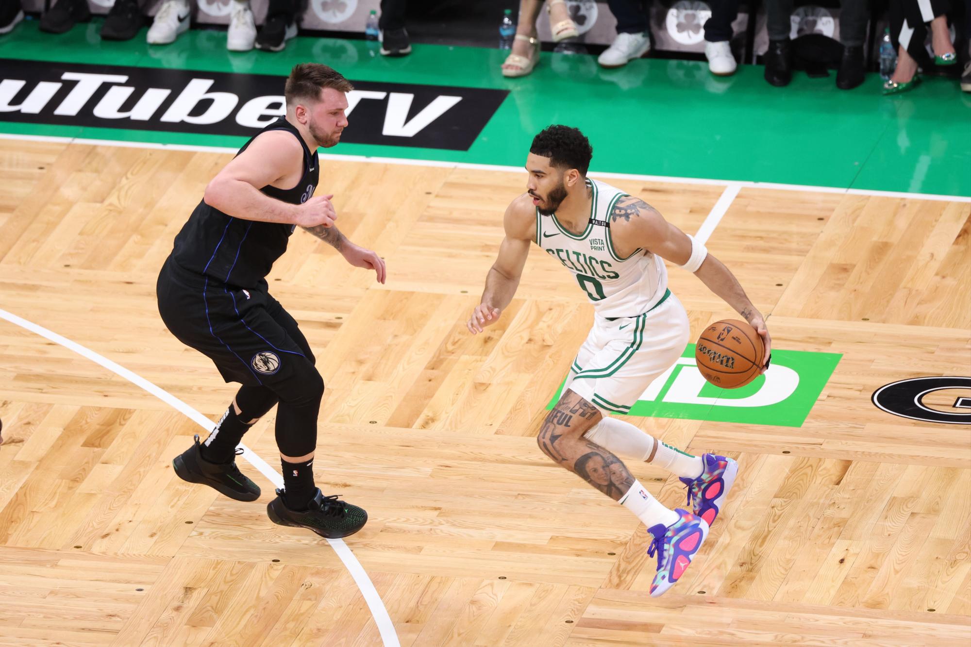 $!Celtics vuela alto en casa y se lleva el primer juego de las Finales de la NBA