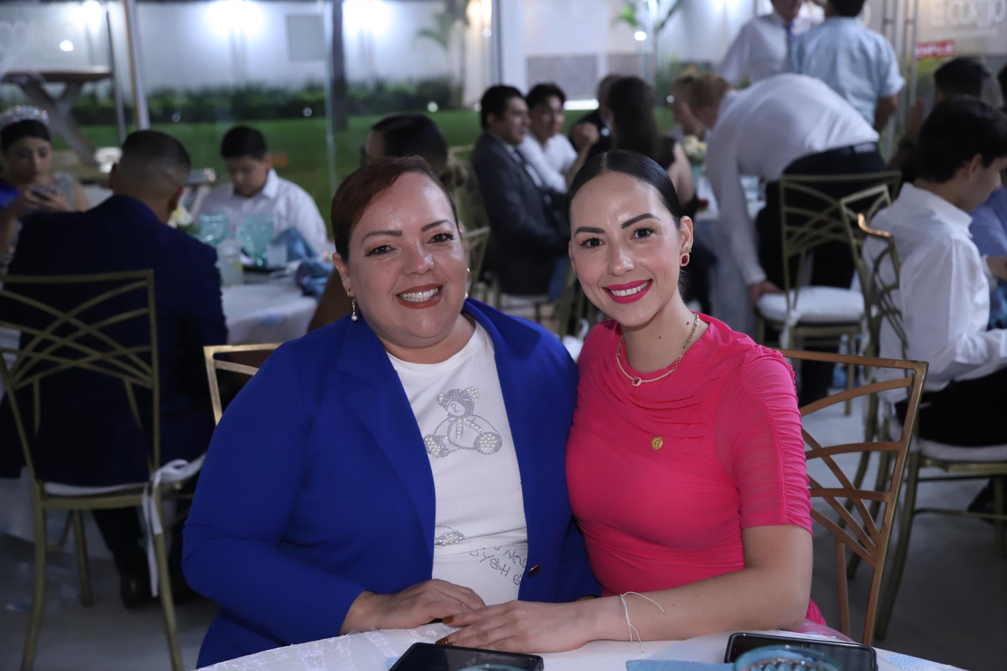 $!Araceli Guzmán junto a Alejandra López.