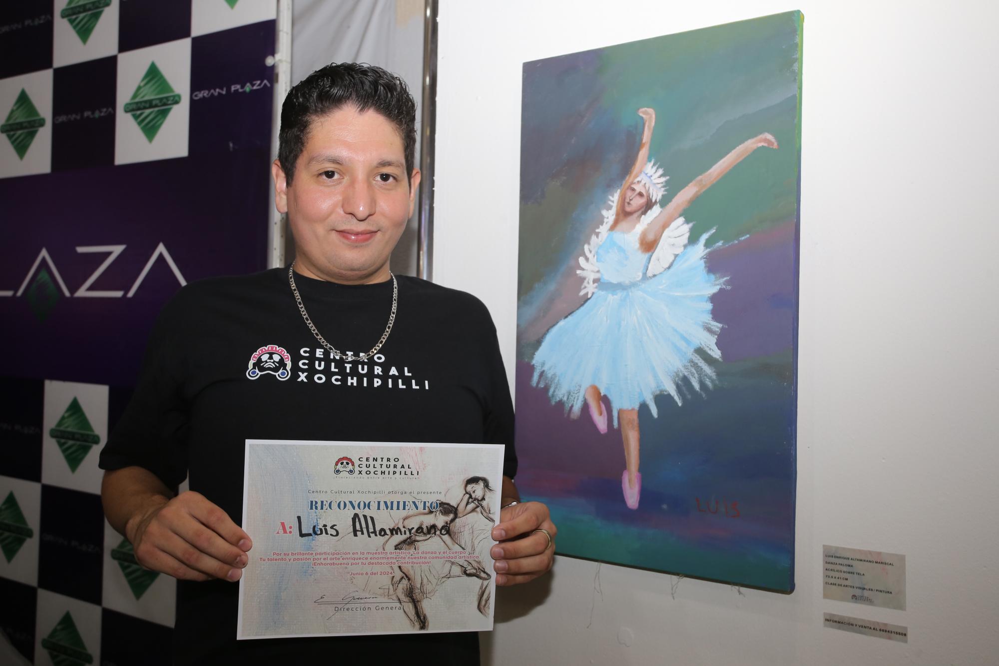 $!Luis Altamirano muestra su trabajo.