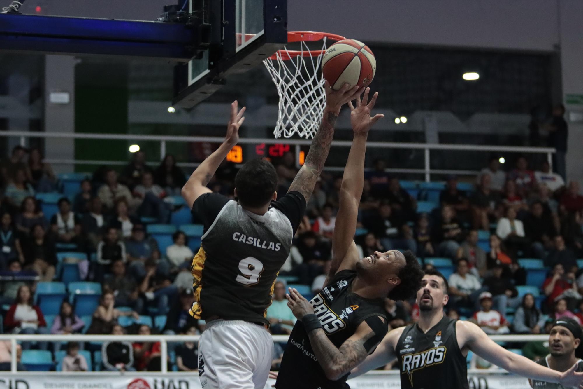 $!Venados Basketball derrota en emocionante juego a Rayos de Hermosillo