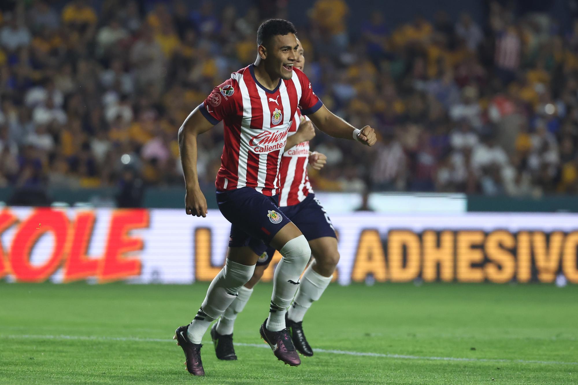 $!¡Apaga el Volcán! Chivas le quita lo invicto a Tigres