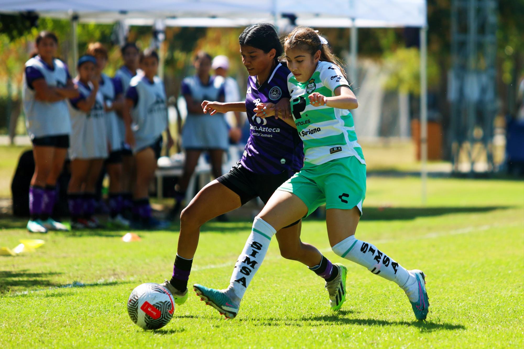 $!Mazatlán Femenil Sub 19 defiende bien su territorio ante Santos