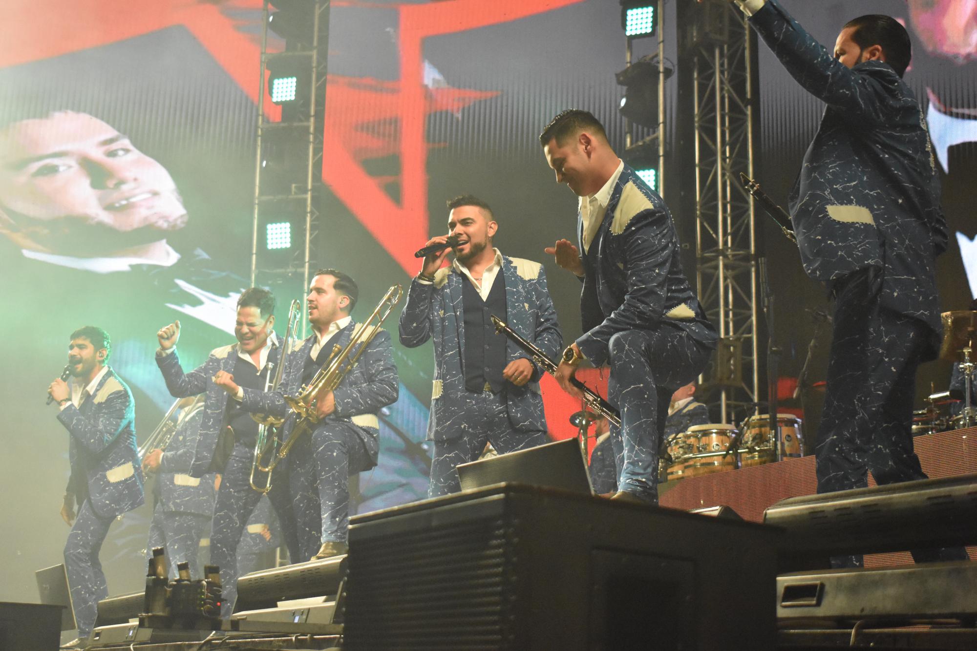 $!Arma Banda El Recodo la fiesta en el cierre del Festival Universitario de la Cultura 2023