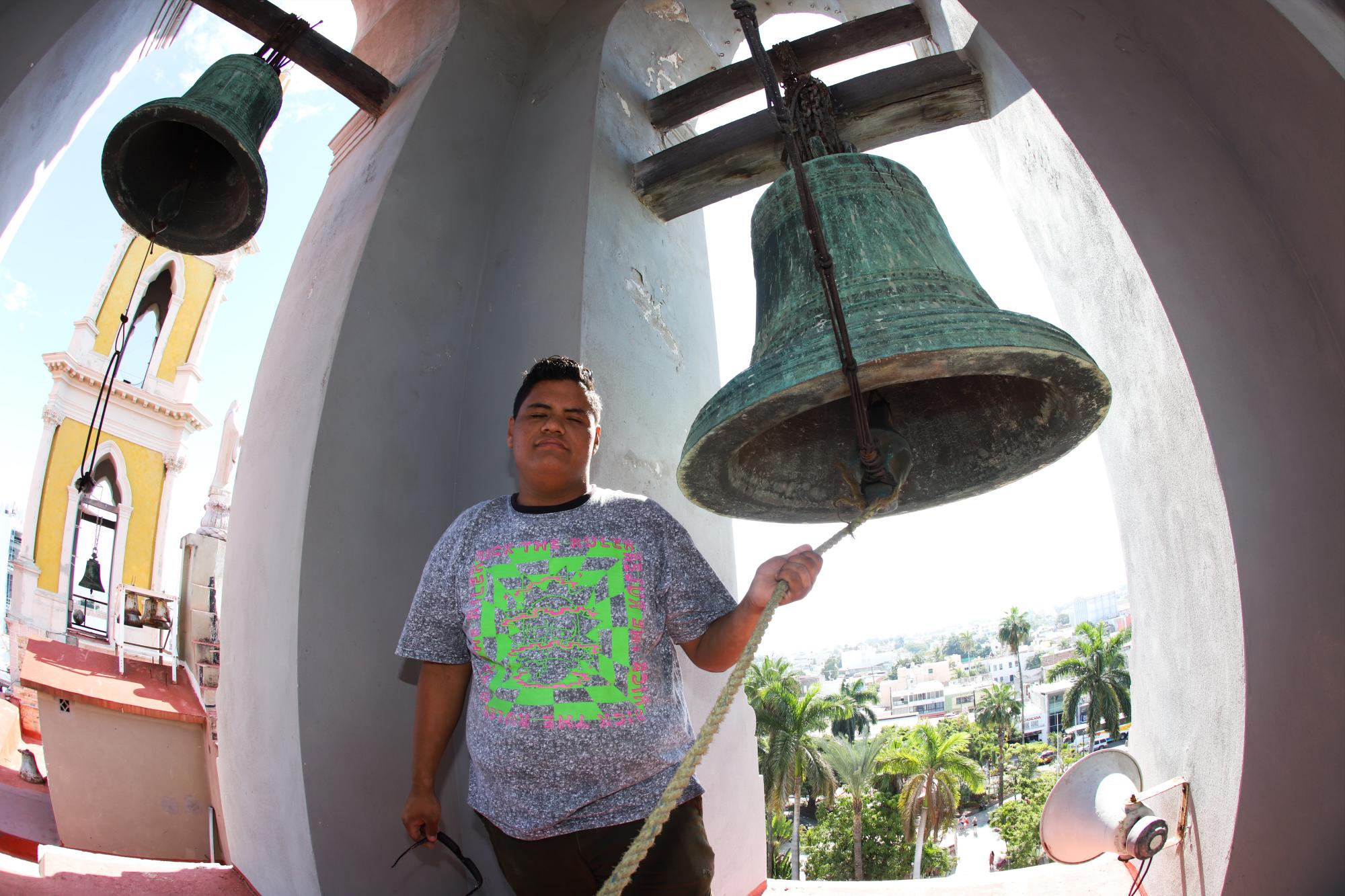 $!¿Quién hace sonar las campanas de Catedral de Mazatlán?