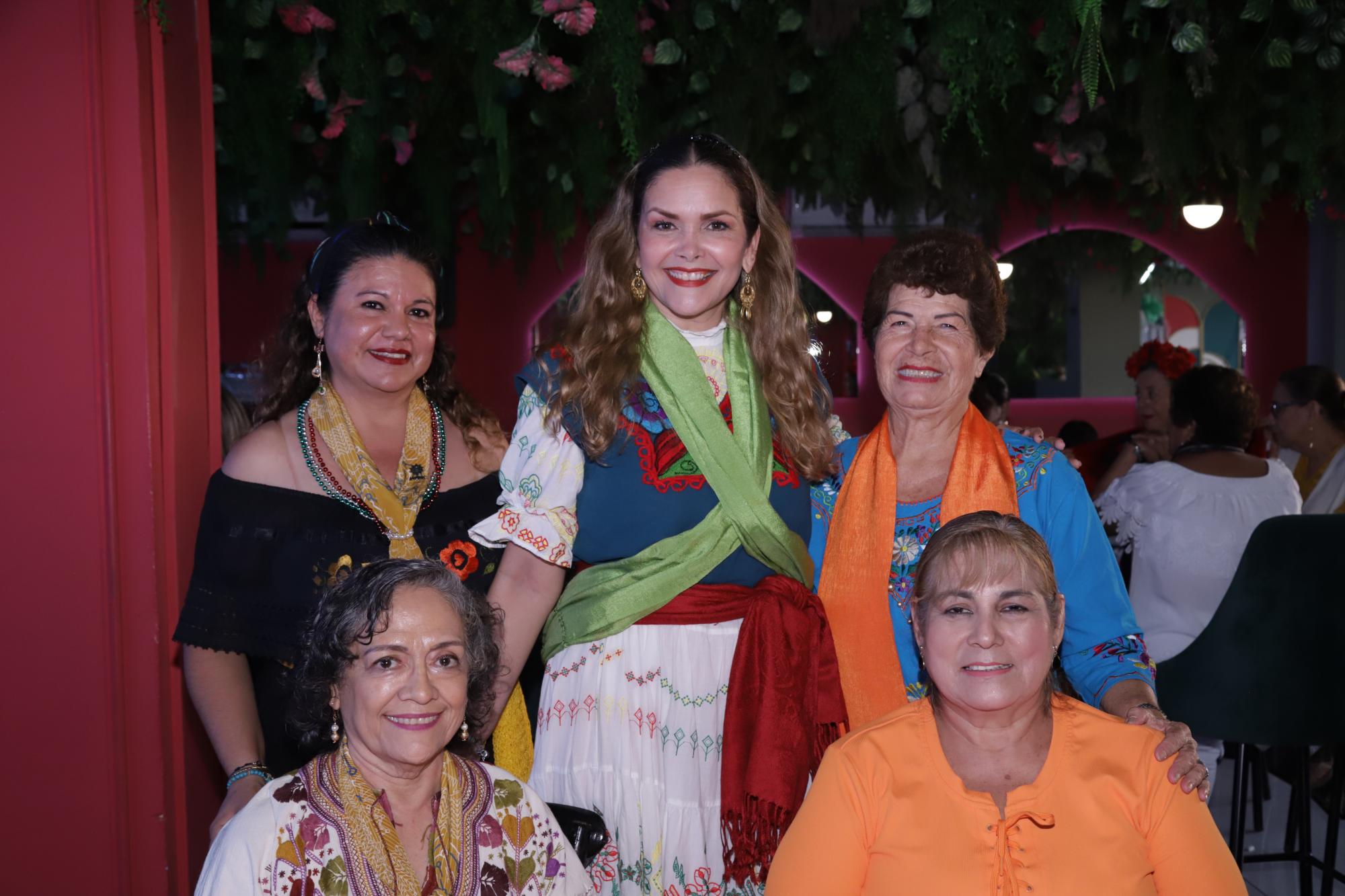 $!Lucero Lara, Imelda Morales, Lupita Rodríguez, Lupita Huerta y Roxana Mojica.