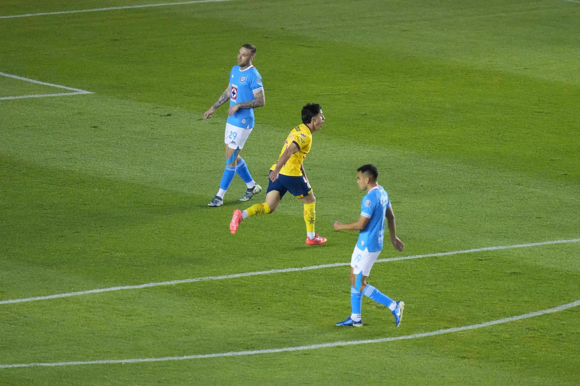 $!América aprovecha errores de Cruz Azul y avanza a la final