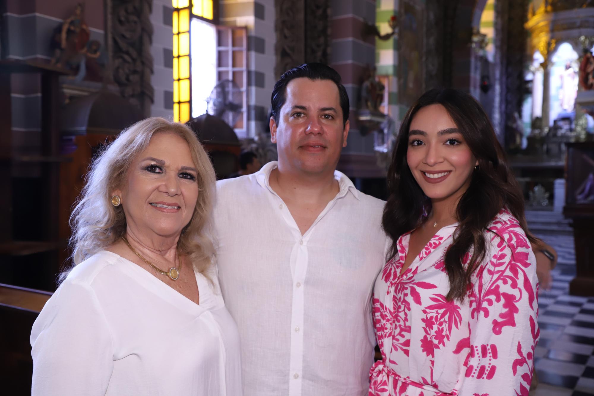 $!Cecilia Garzón, Marco Arturo Hernández y Katy Mancillas.