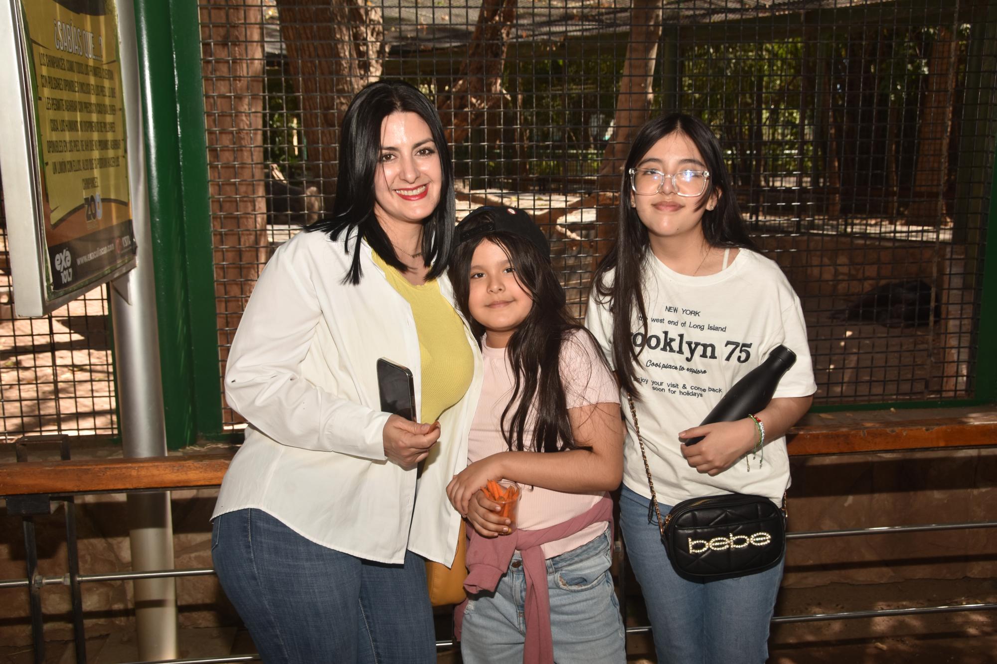$!Ana Laura Juárez, Natalia y Alejandra, de Culiacán.