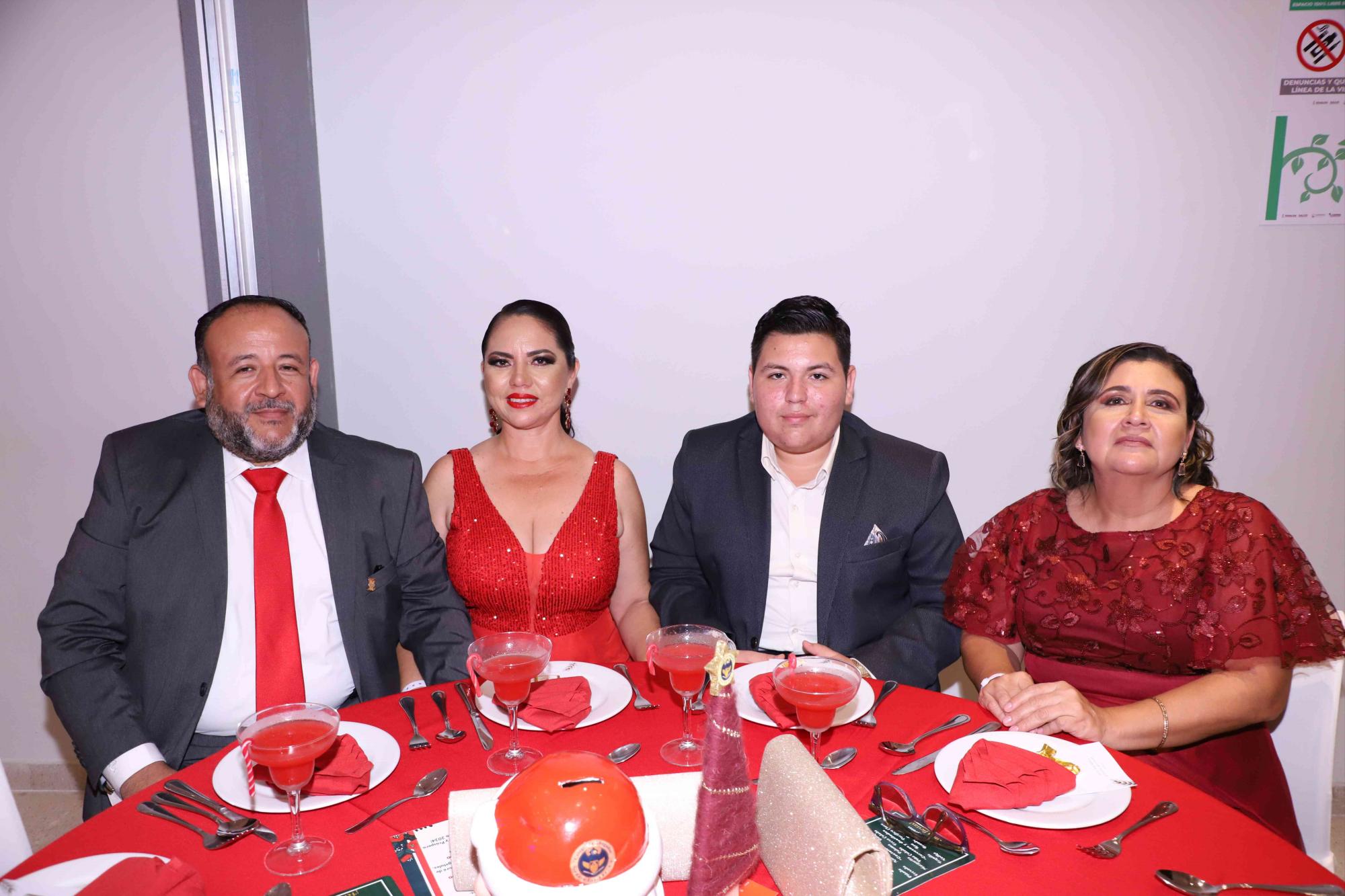 $!Omar Lizárraga, Conchita Valdez, Rafael y Karla Rocío Lizárraga.
