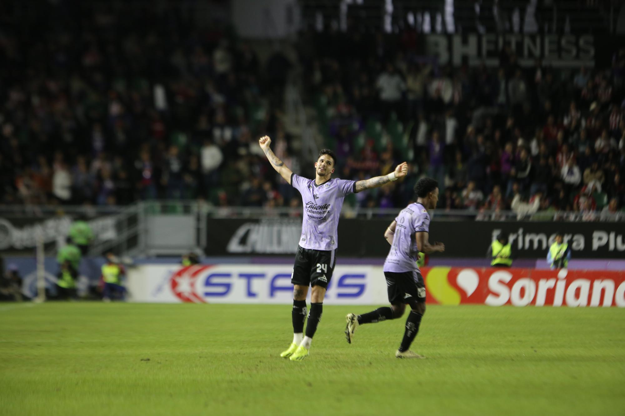 $!Luis Amarilla festejando su segundo gol, con el que empató el encuentro