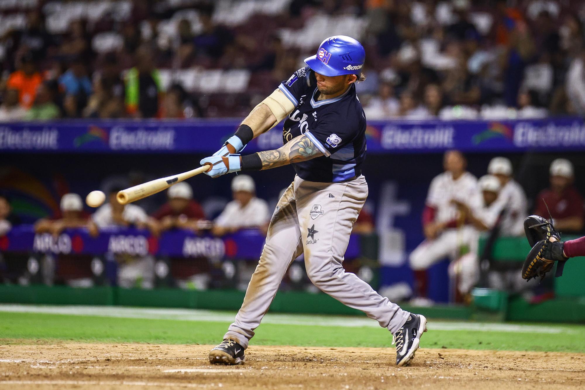 $!Grand slam de Joey Meneses mantiene a Tomateros en la cima de la LMP