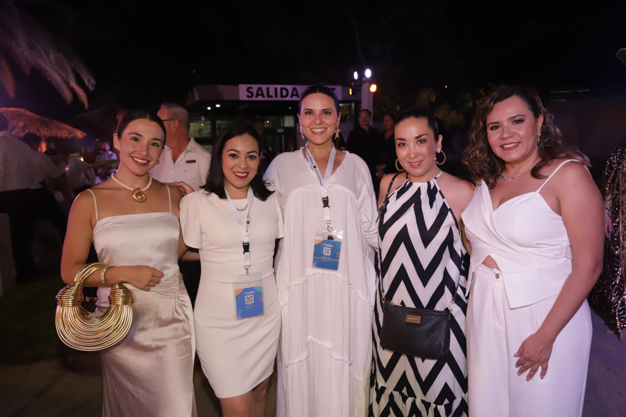 $!Mariana de León, Giselle Santos, Alejandra Osuna, Tere Letamendi y Edna Gutiérrez.