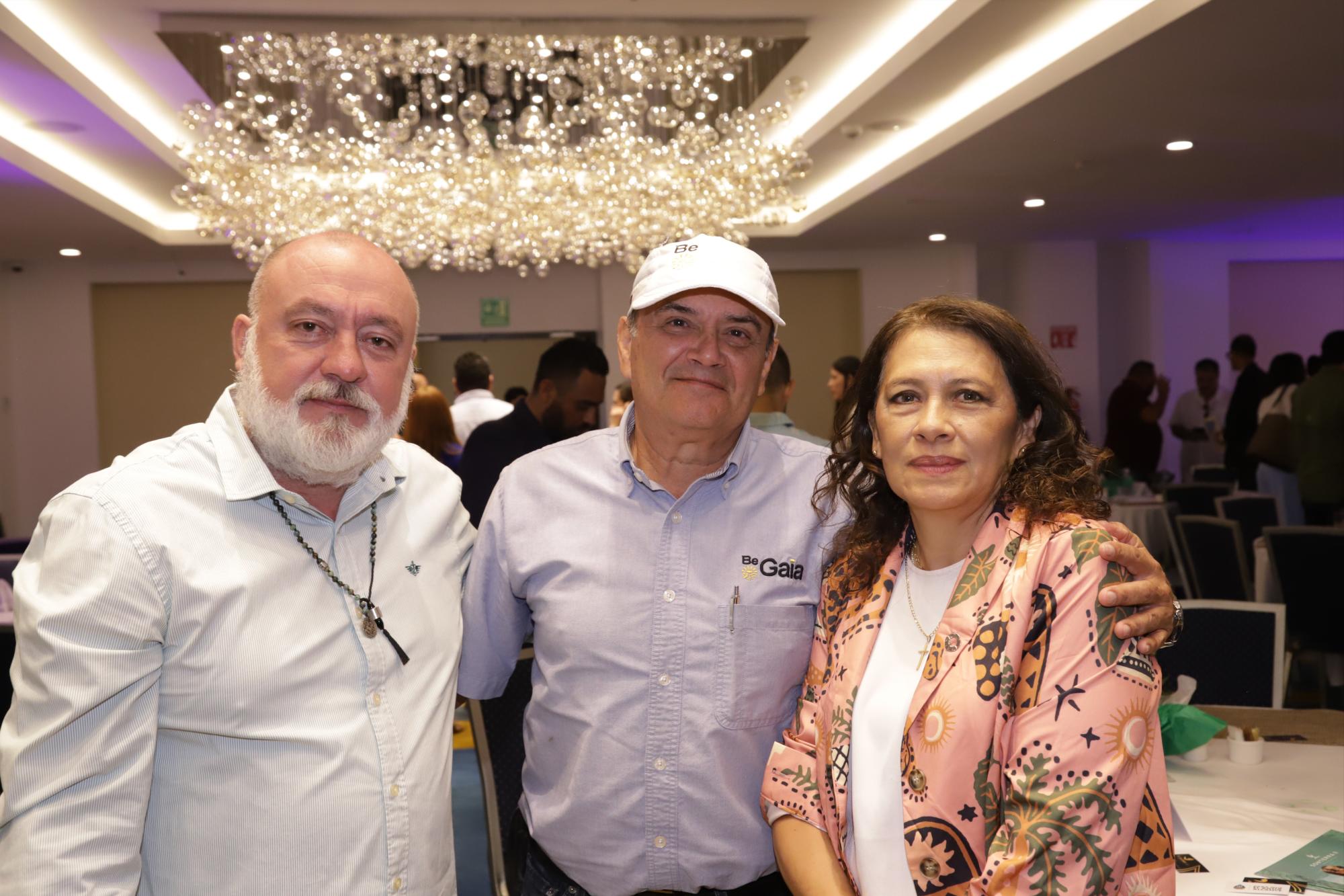 $!Gerardo Félix, Roberto López y Susana Rojas.