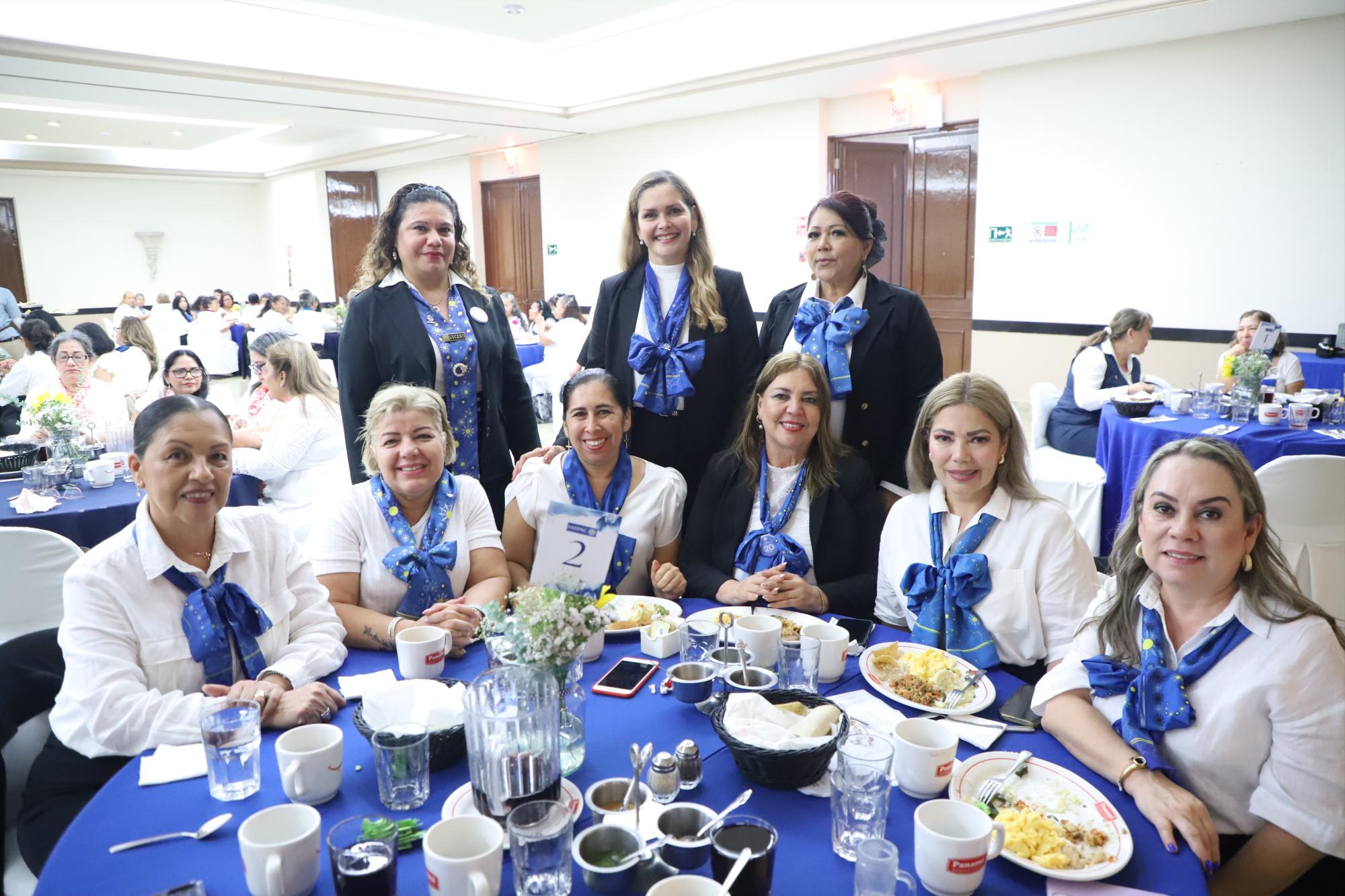 $!Lucero Lara, Imelda Morales de Chcuate, Zodeida Félix, Lolys Ríos, Lolys Valenzuela, Mariana Gamboa, Nelly Sánchez, Elizabeth Peraza y Elva Aguirre.