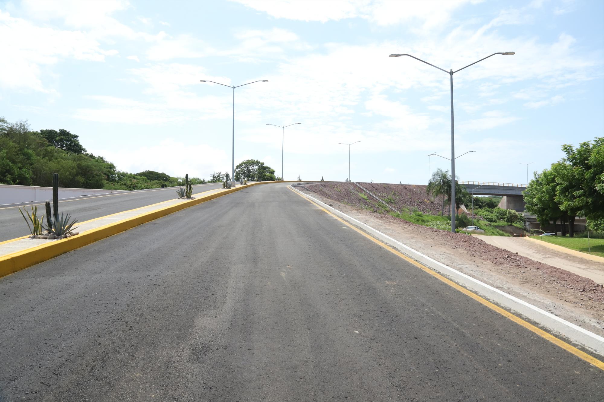 $!Inauguran el puente exclusivo de Veredas, en Mazatlán